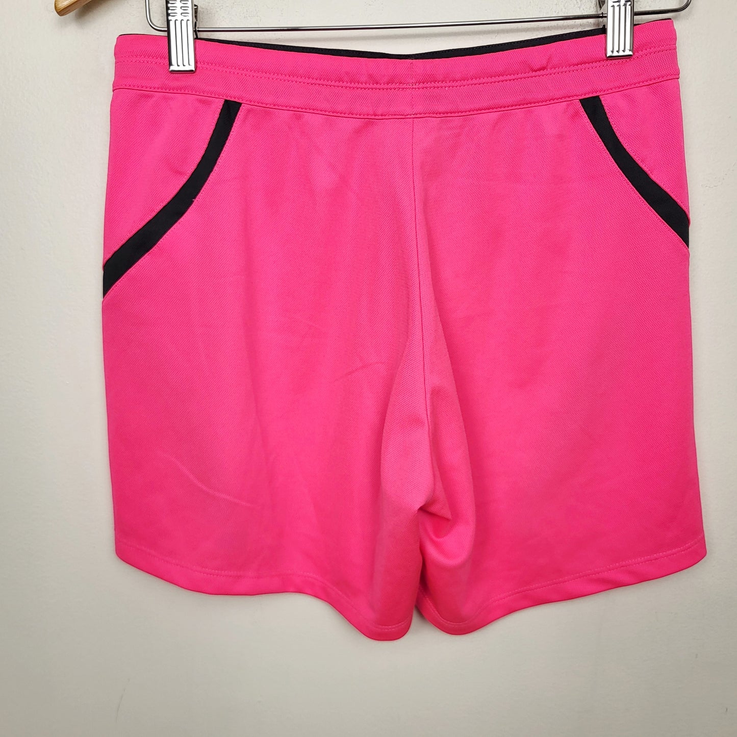 CMCRD11 - Nike hot pink Dr-fit active shorts. Size XL(measure as a 28 inch waist)