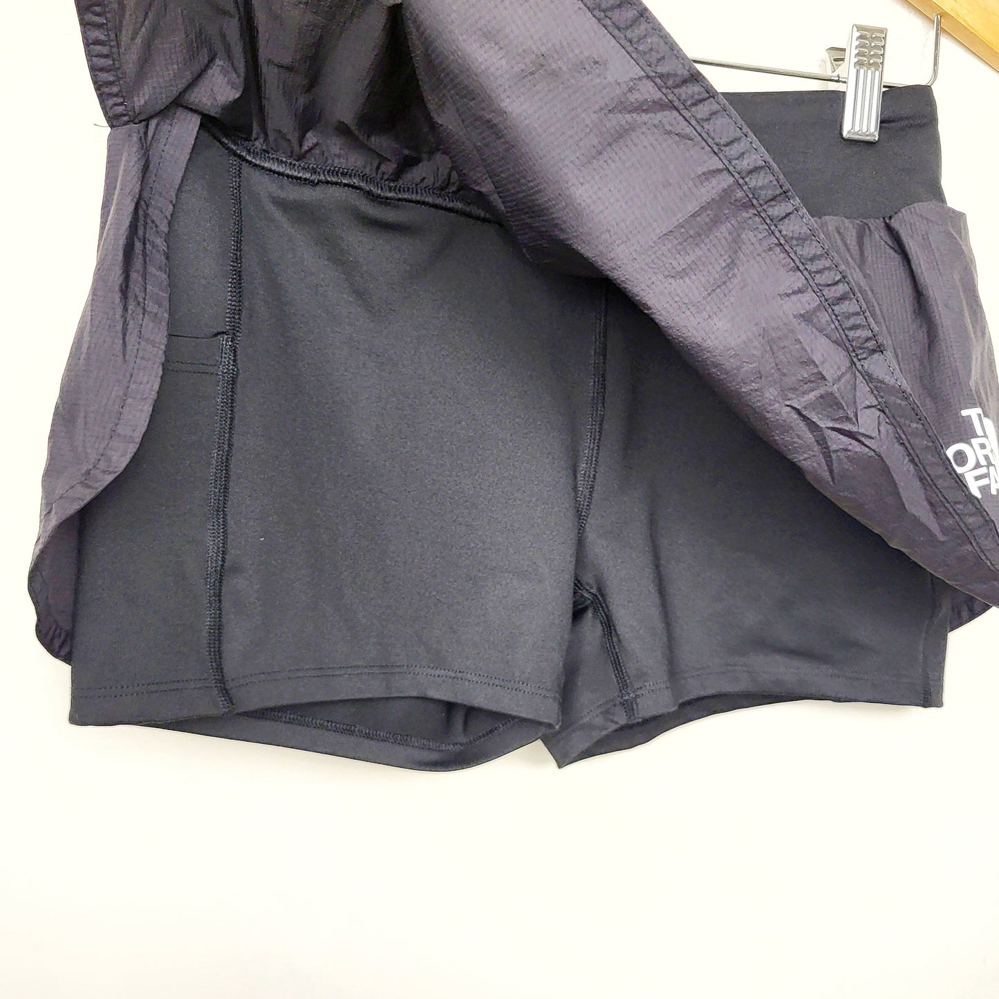 CMCRD11 - The North Face black active skort. Size small