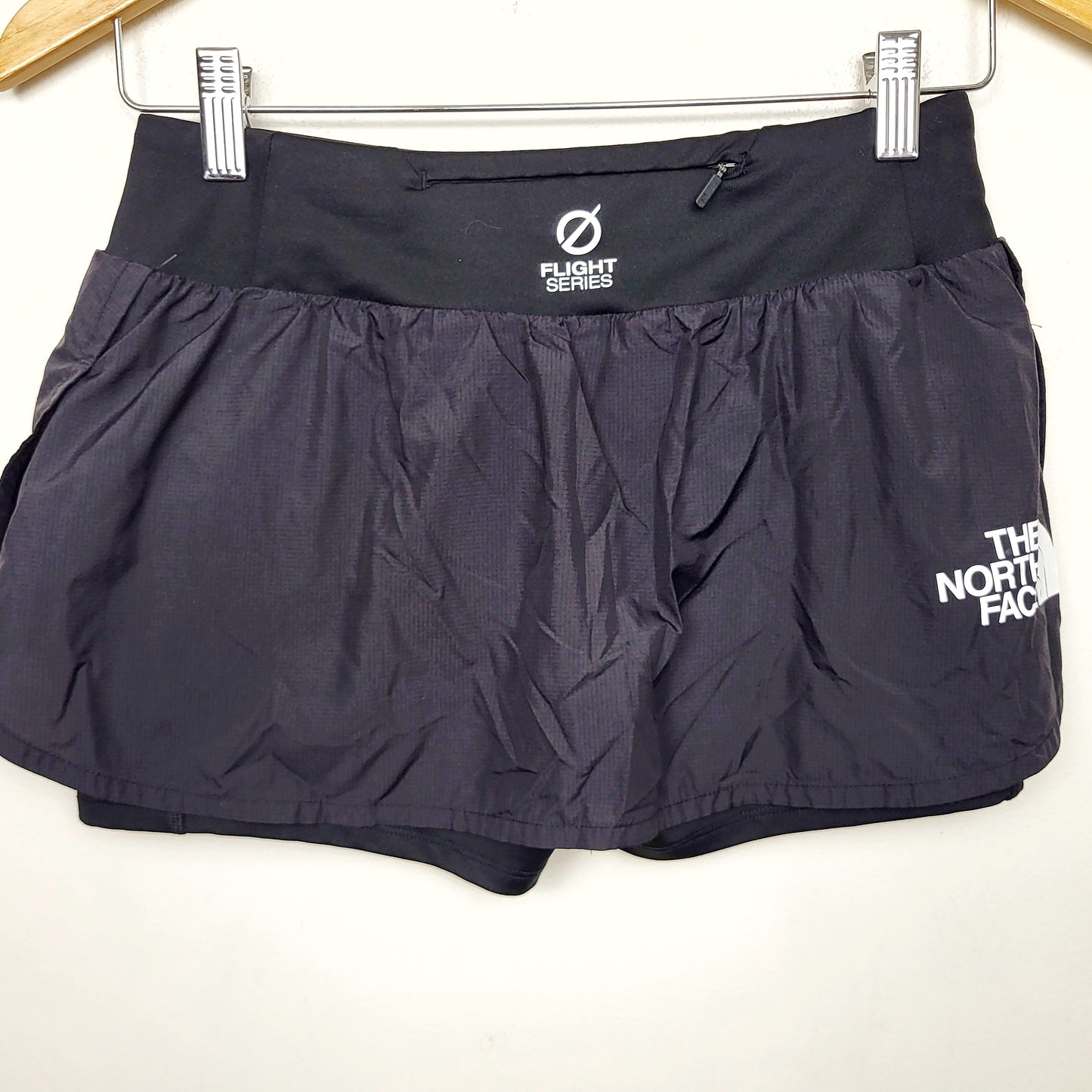 CMCRD11 - The North Face black active skort. Size small