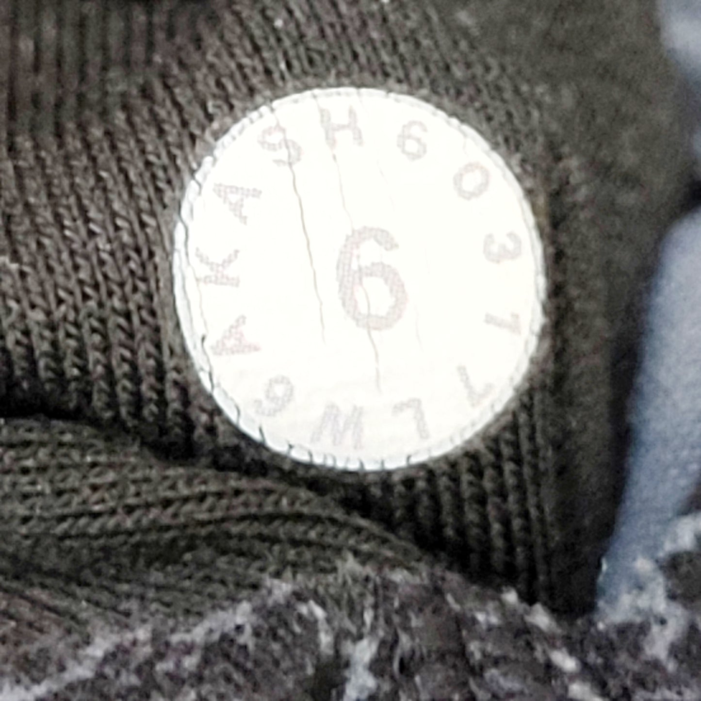 CMCRD11 - Lululemon Align Crop *19" in Lacescape Dark Cast Black print. Size 6
