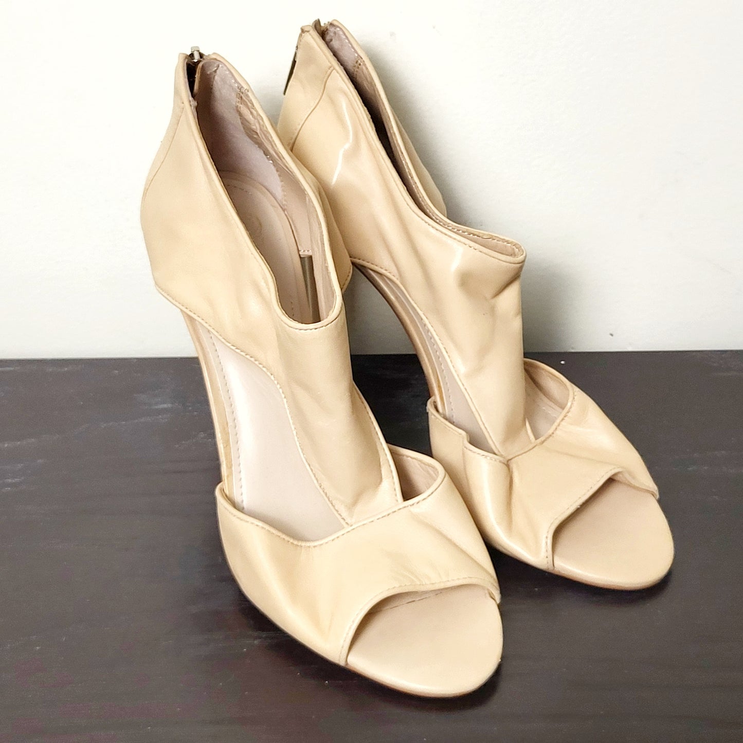 CMCRD11 - Vince Camuto beige cut out style stiletto heels. Size 10M