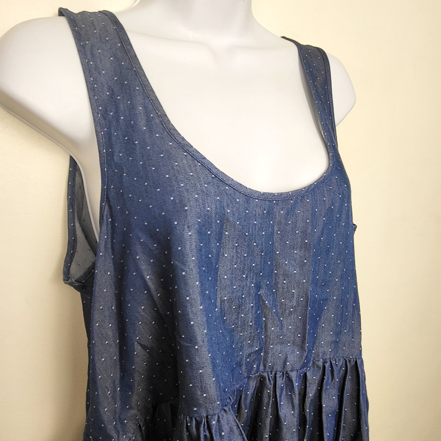 CMCRD2 - Jackson Rowe blue polka dot denim look sleeveless peplum top. Sizes like med/large