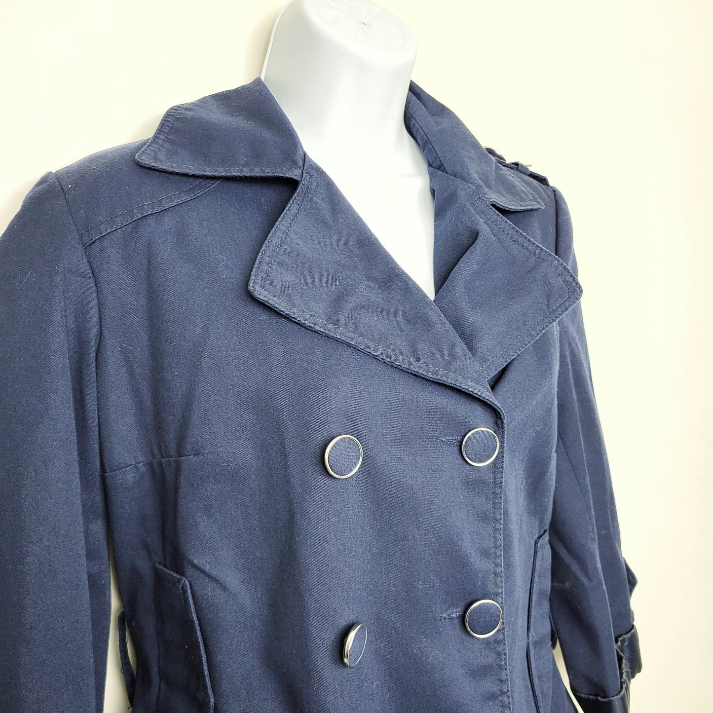 CMCRD2 - Divided by H and M navy cropped 3/4 sleeve trench coat. Size 38 (S/M)