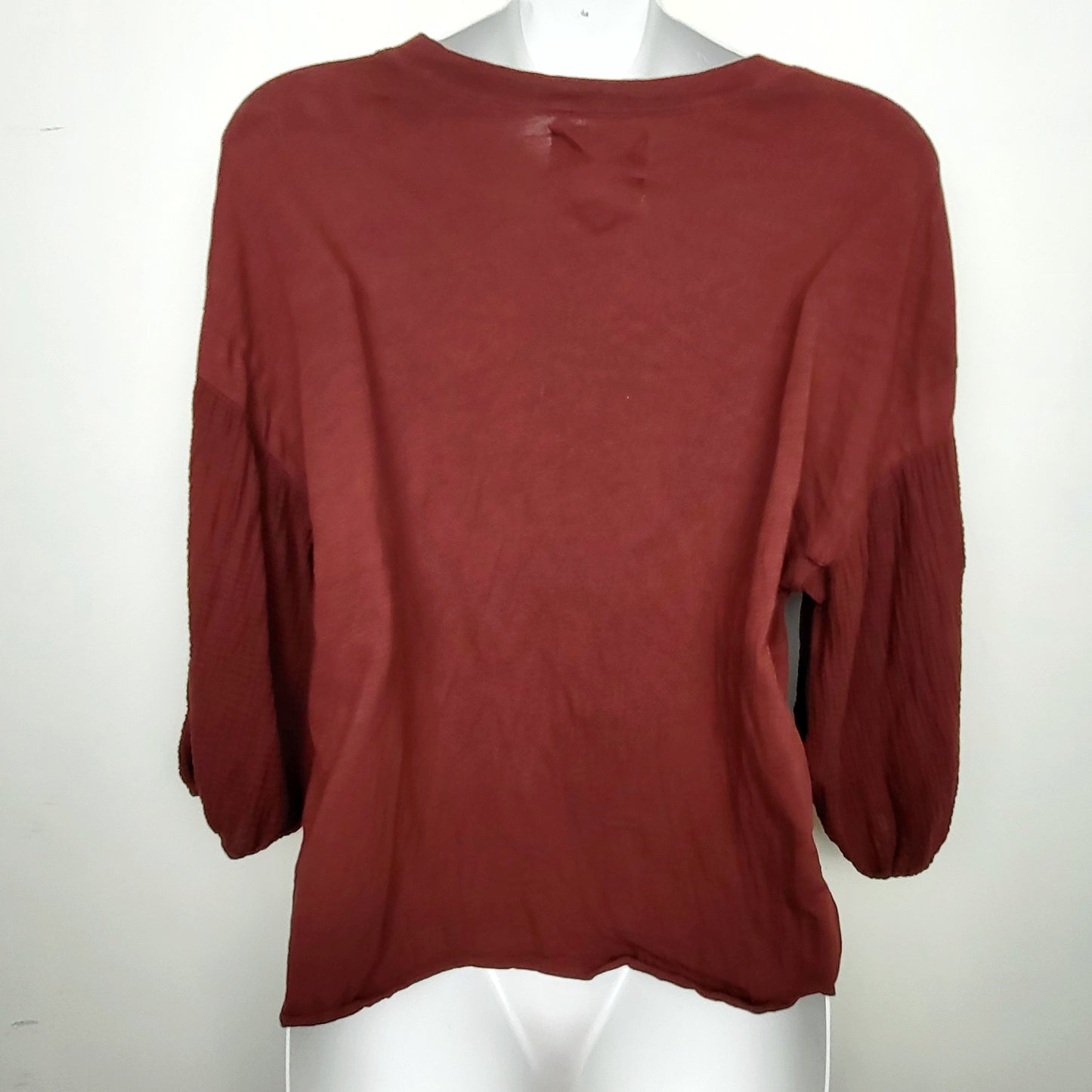 CMCRD - Velvet by Graham Spencer for Anthrpologie rust red textured bubble sleeve t-shirt. Size small