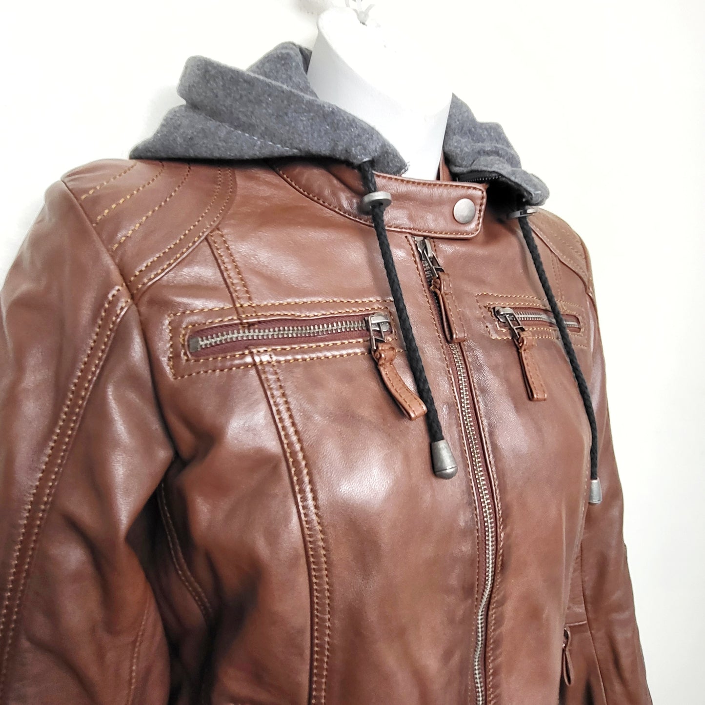 CMCRD2 - Boutique of Leathers brown hooded zip up leather jacket. Size small 🍁