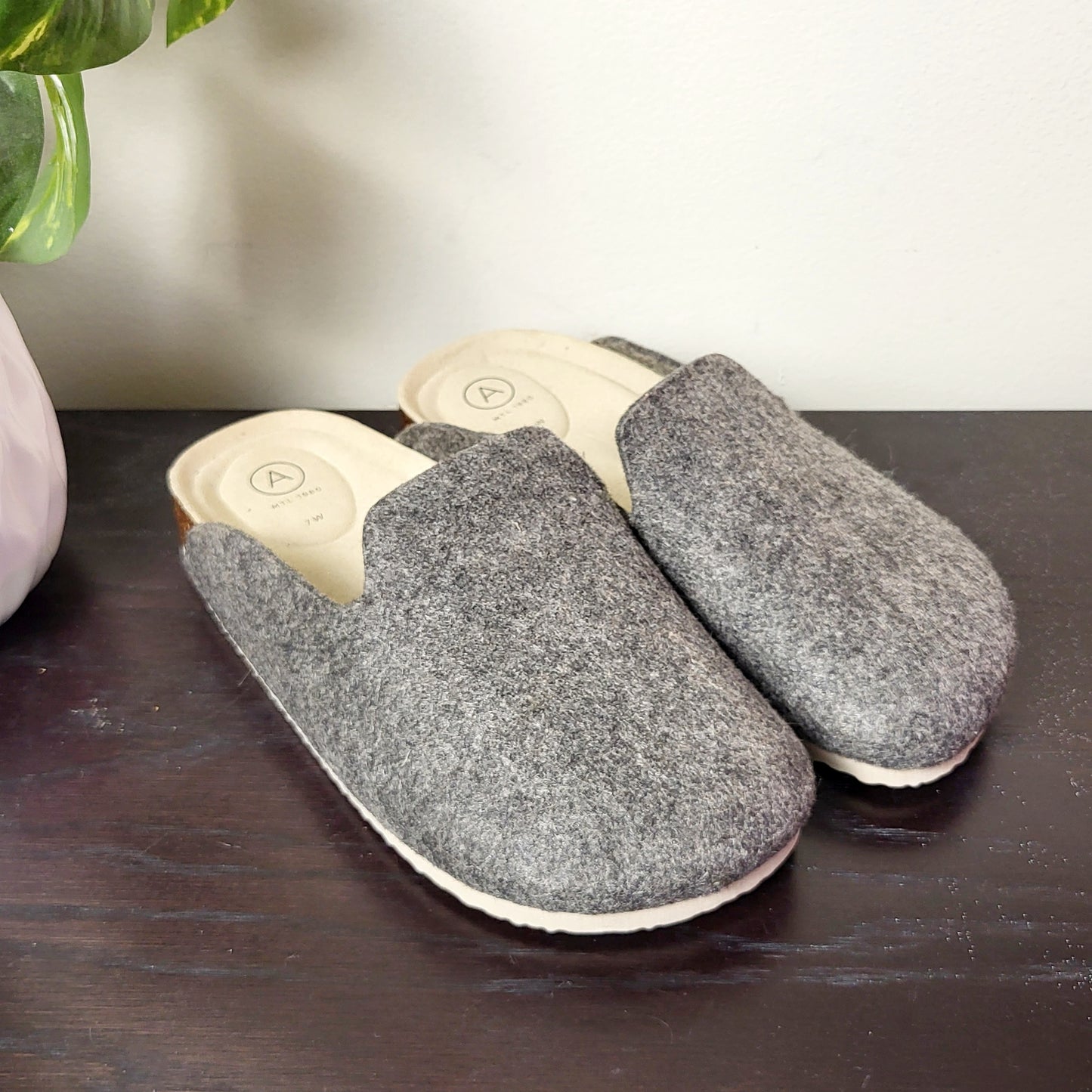 CMCRD2 - Grey felted wool cork slippers. Size 7