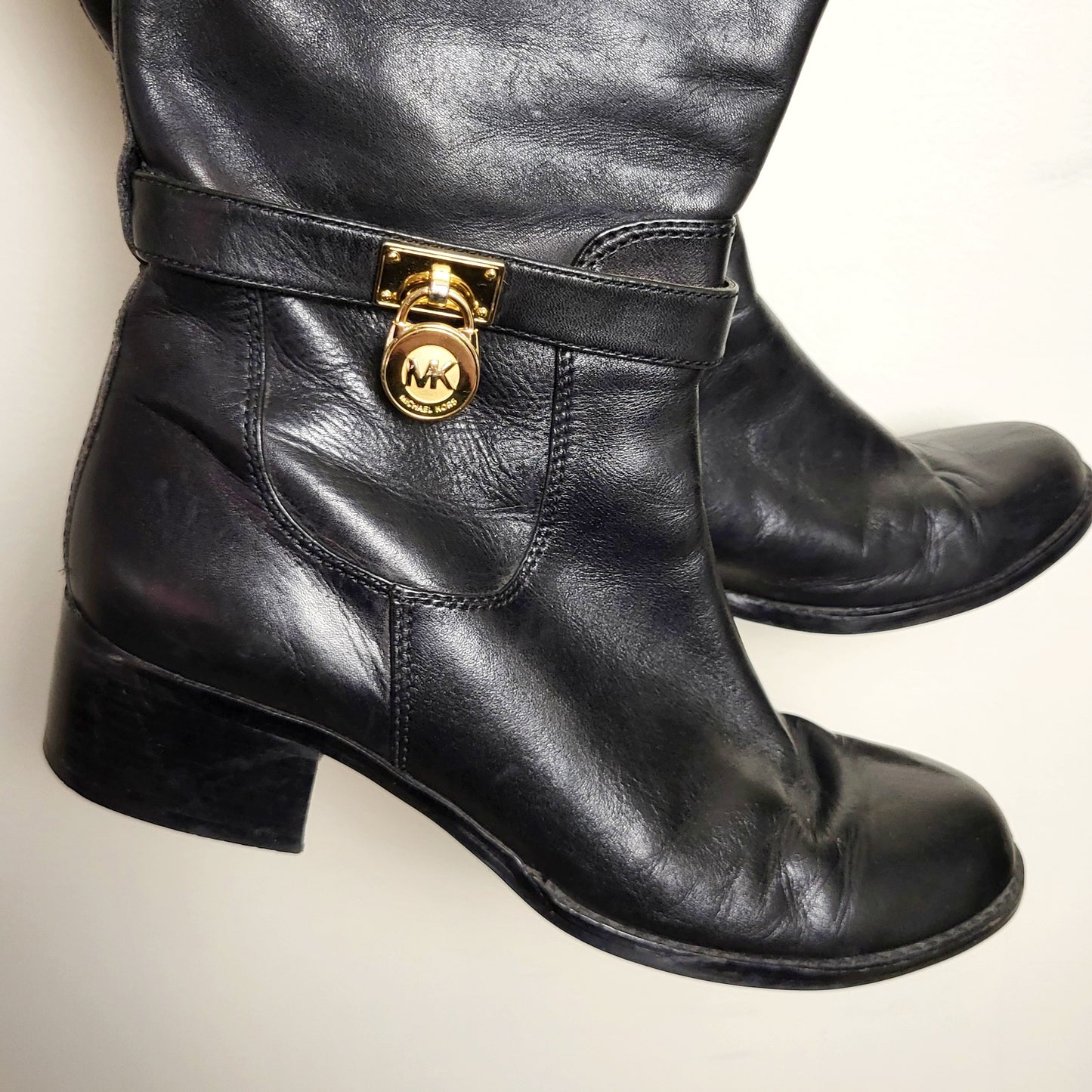 CMCRD2 - Michael Kors black leather knee high riding boots. Size 7.5