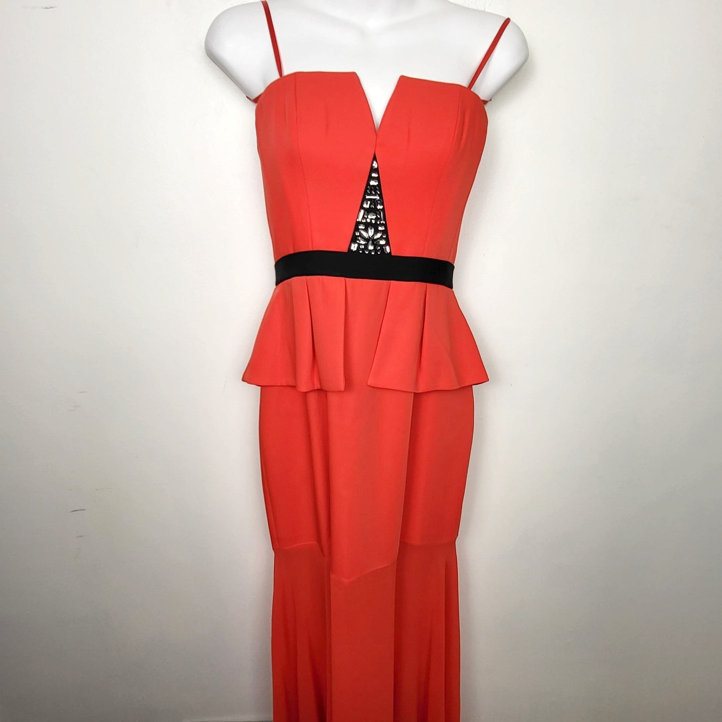 AMHU1 - BCBG MaxAzria Caylan strapless midi dress in poppy red. Size 6