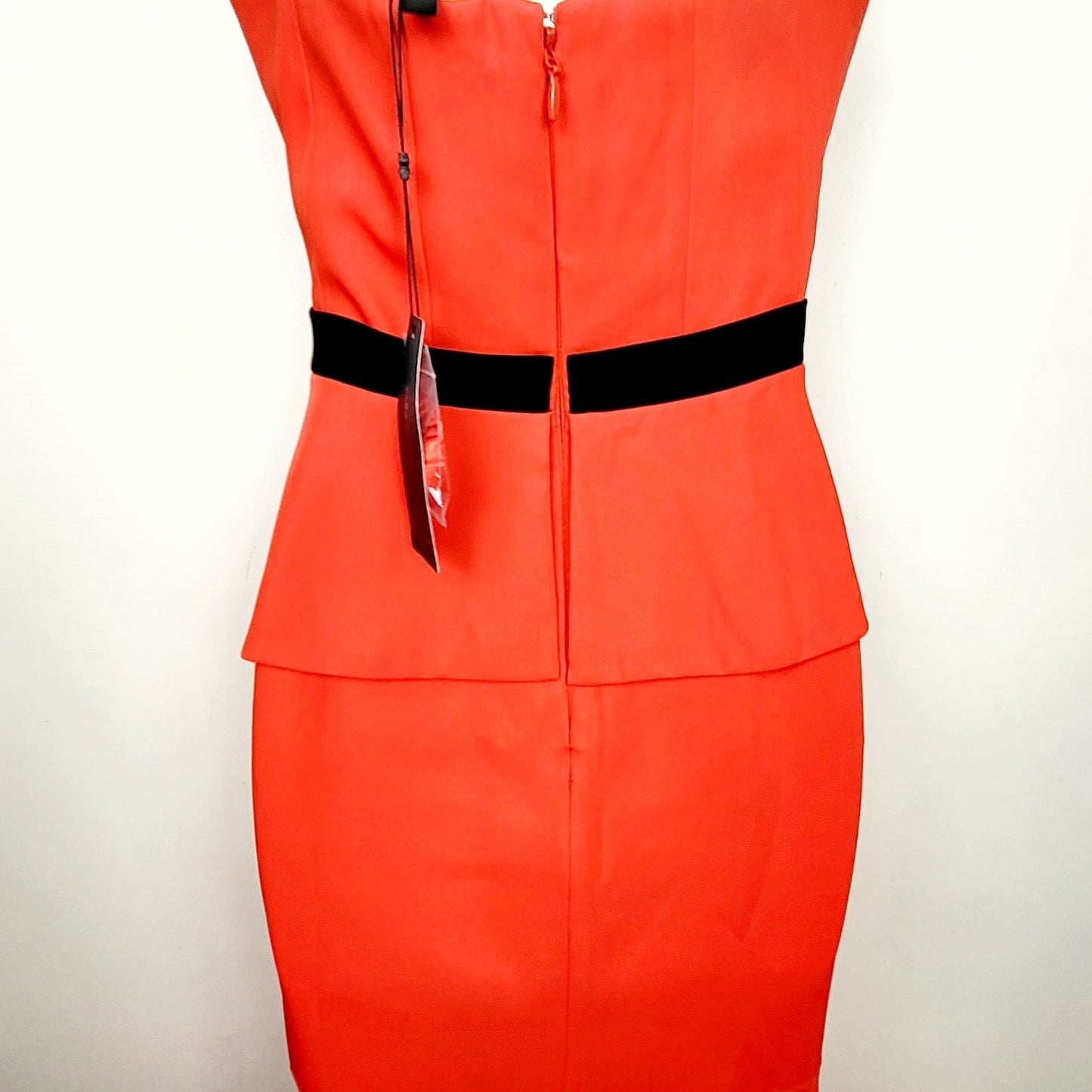AMHU1 - BCBG MaxAzria Caylan strapless midi dress in poppy red. Size 6