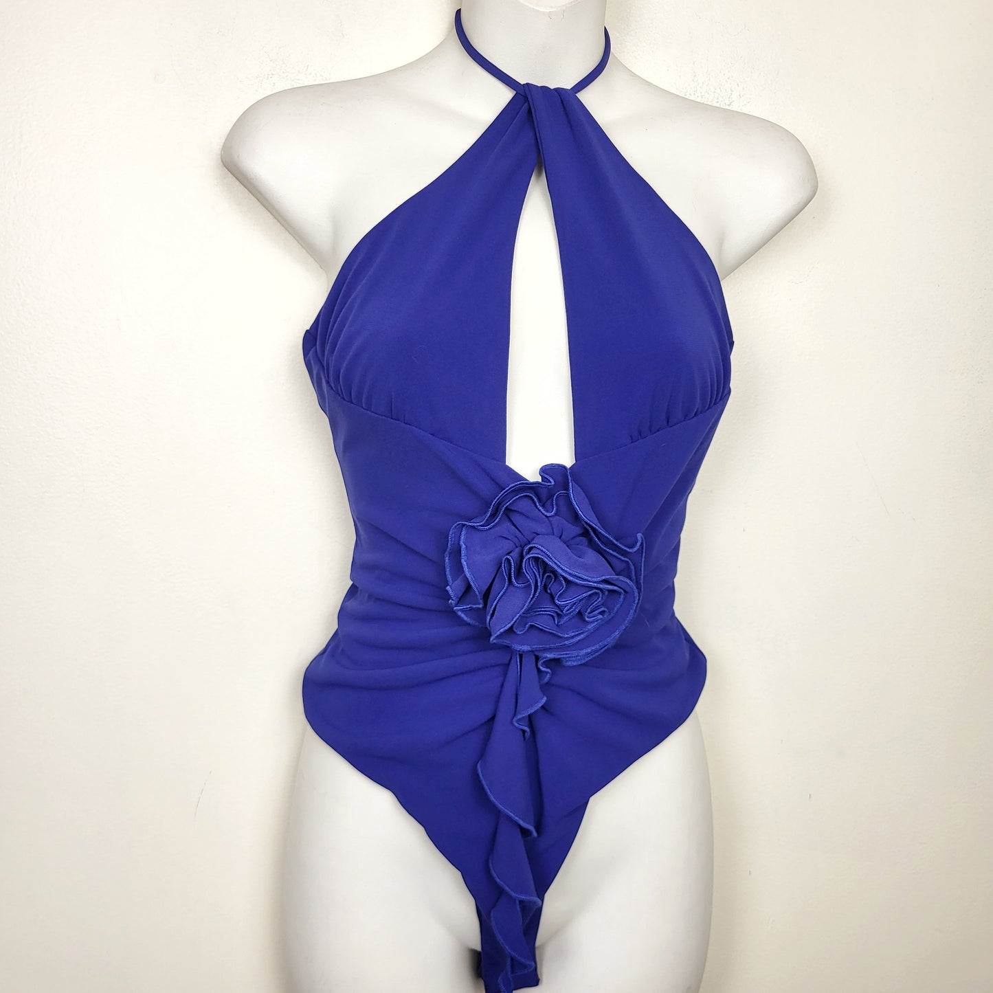 JKZ2 - NEW - ZARA 3D Floral Detail Ruched Strappy Halter Zipper Closure Bodysuit. Size small