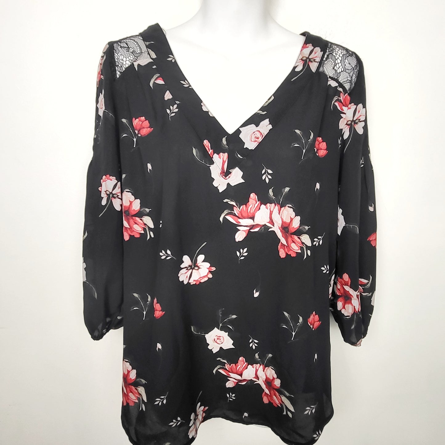 JLMB1 - Kismet black floral print loose fit long sleeved top. Size small