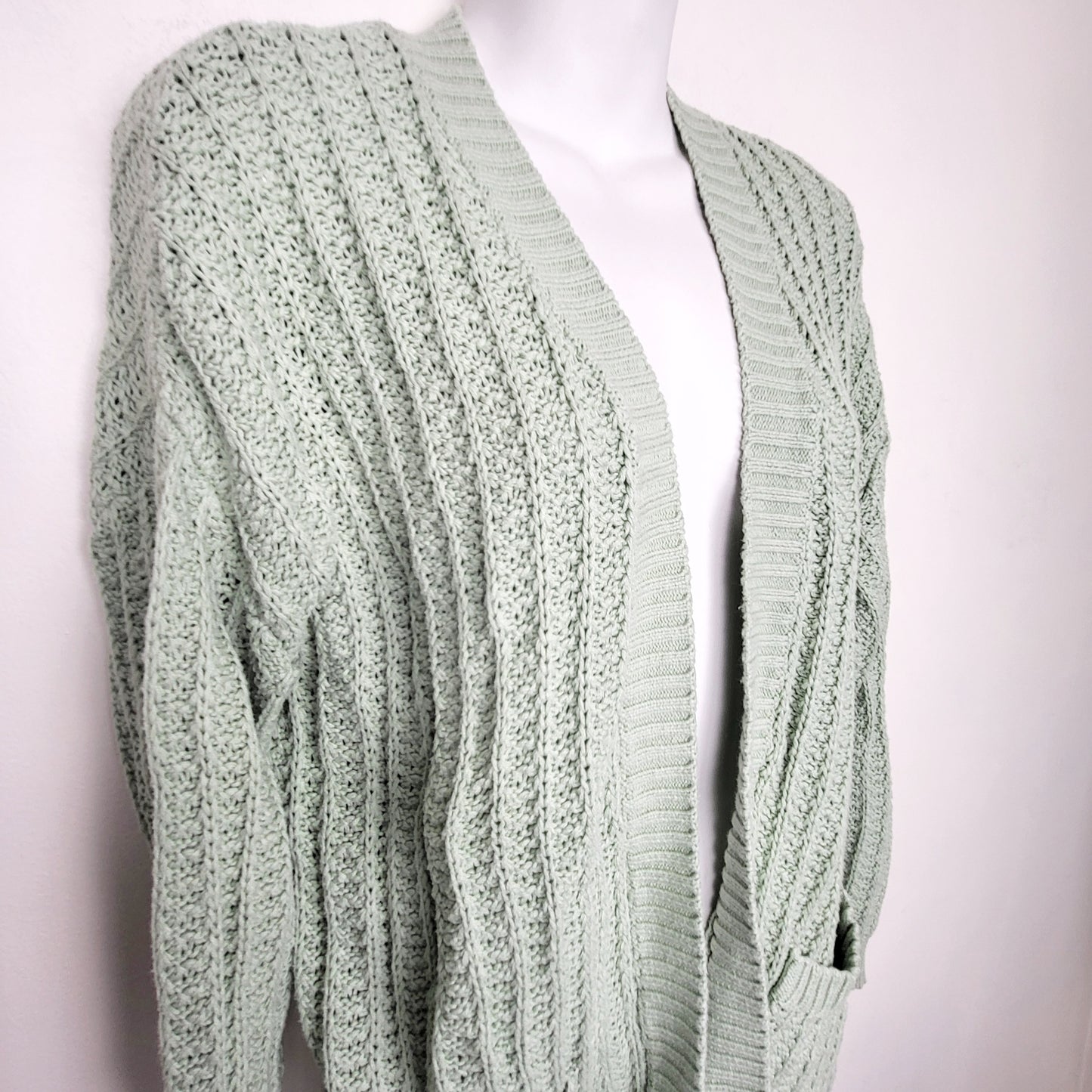 MHCK1 - American Eagle mint green cable knit open cardigan sweater. Size large