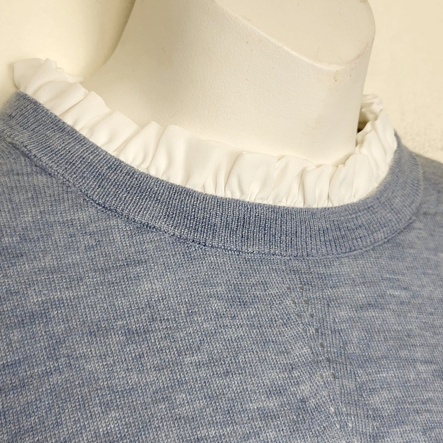 MHCK1 - RW and Co blue lightweight fooler sweater with ruffled collar. Size large 🍁