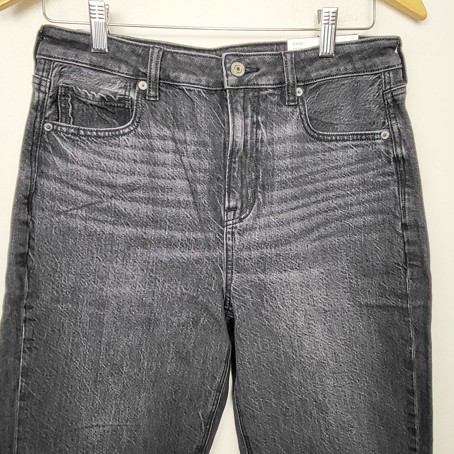 MFAIR1 - NEW - American Eagle black Strigid jeans. Size 8 (29)