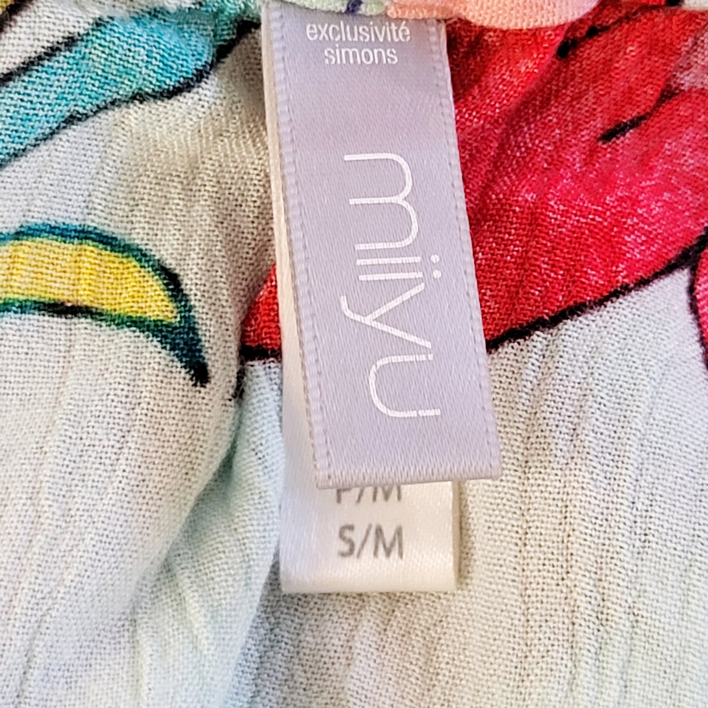 MFAIR1 - Miiyu kimono style cardigan. Size small/medium