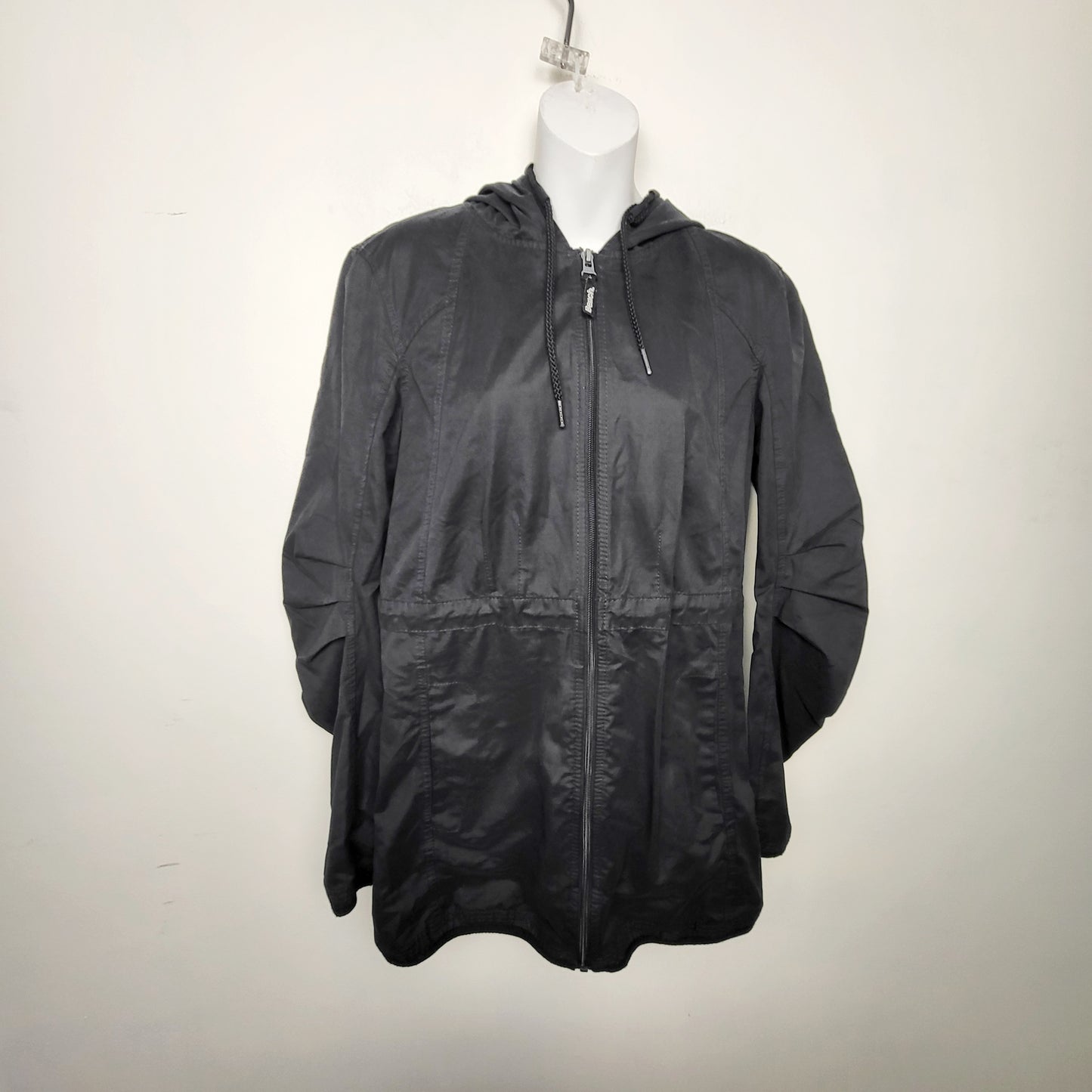 MFAIR1 - Bench black lightweight hooded Spring jacket. Size medium