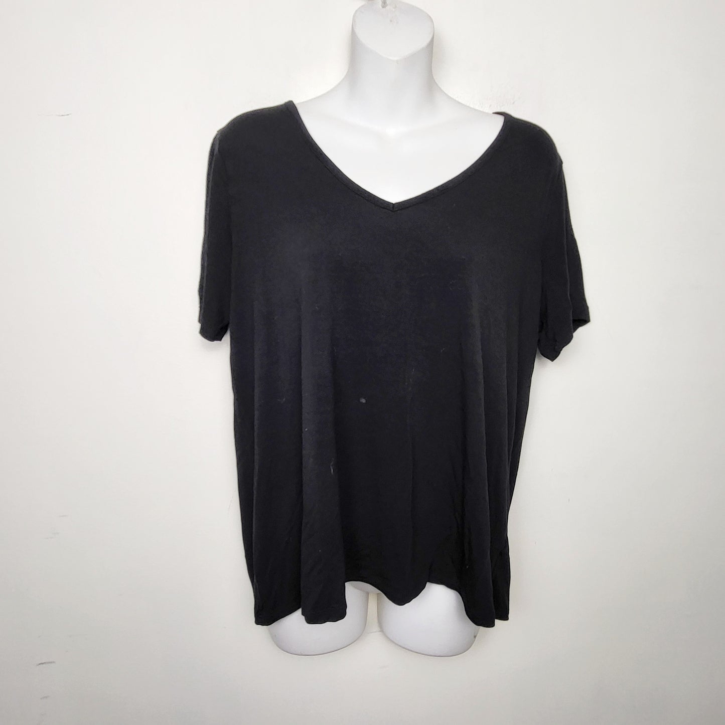 MFAIR1 - Old Navy black Luxe t-shirt. Size medium