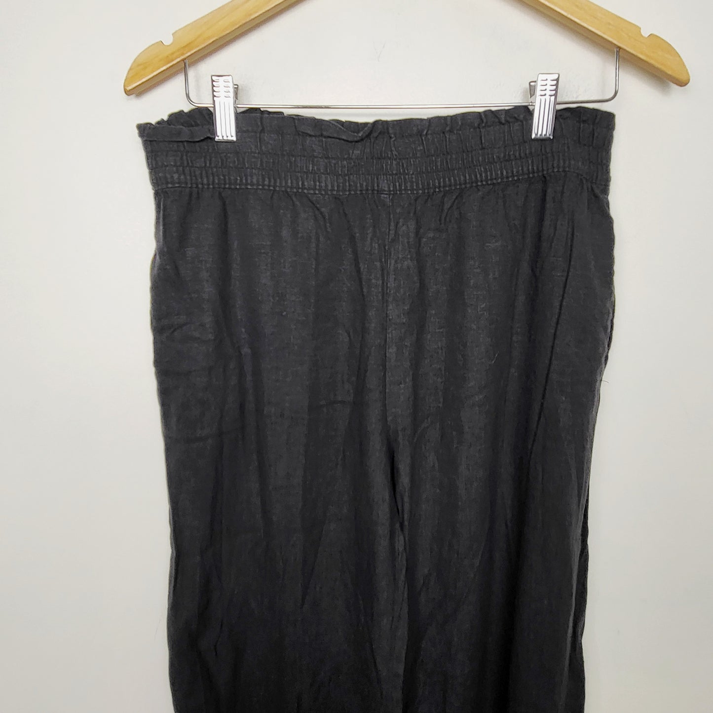 JLMB2 - B. Young black Flakka linen lounge pants. Size medium