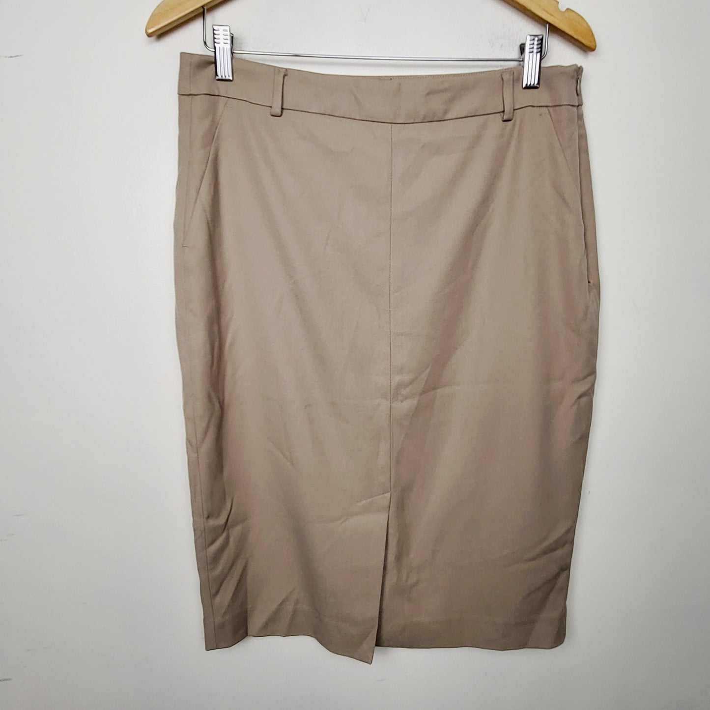 MHCK2 - RW and Co camel high waisted pencil skirt. Size 12 🍁