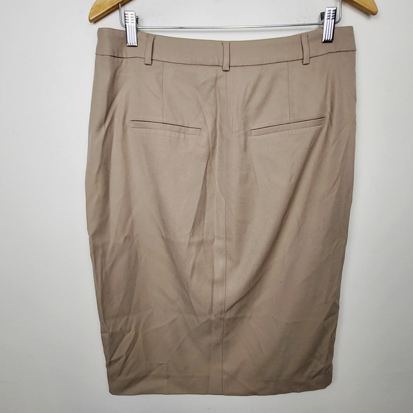 MHCK2 - RW and Co camel high waisted pencil skirt. Size 12 🍁