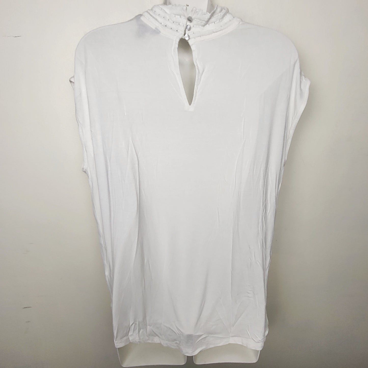MHCK2 - RW and Co white mock neck blouse. Size large ๐