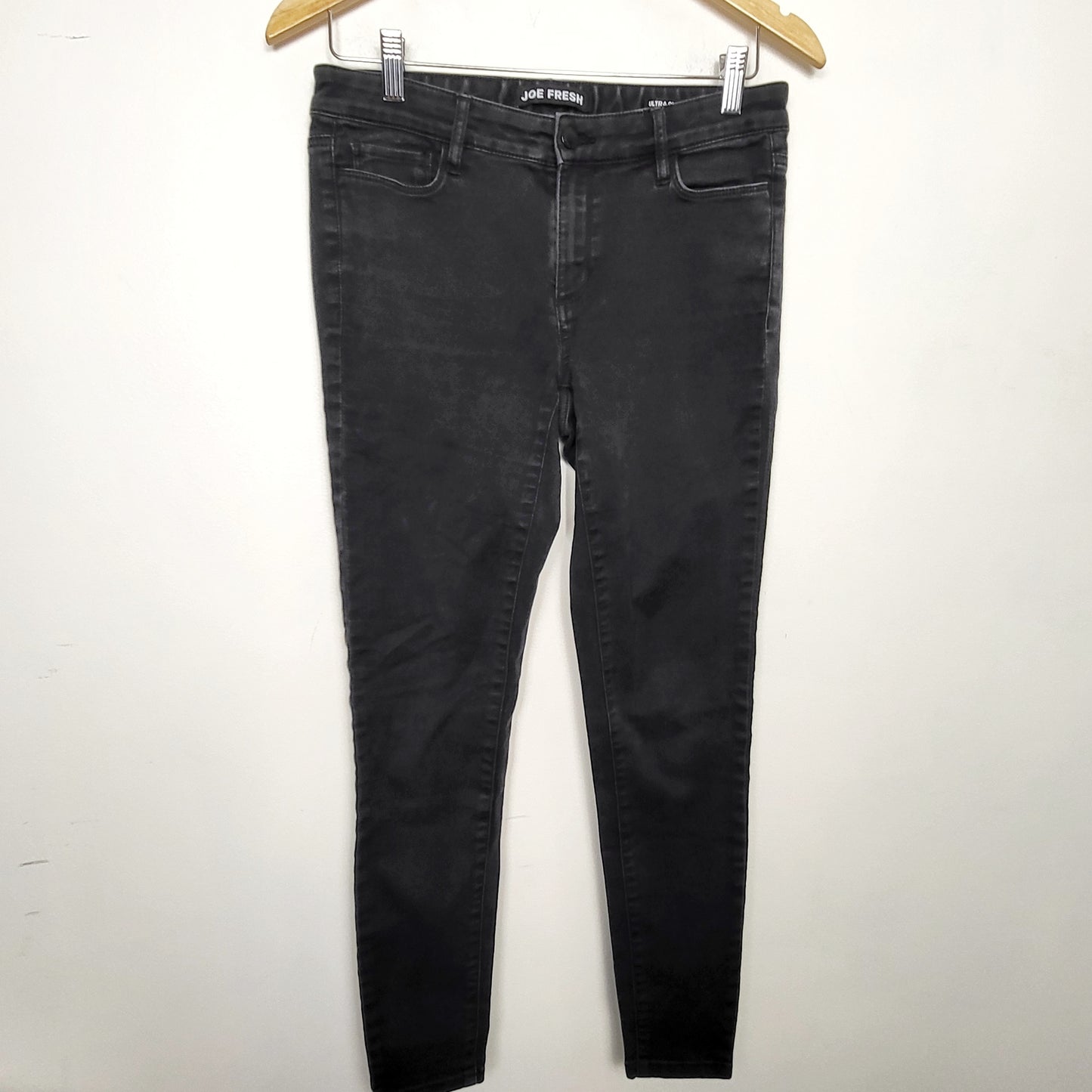 RHW - Joe Fresh dark grey ultra slim stretch skinny jeans. Size 28