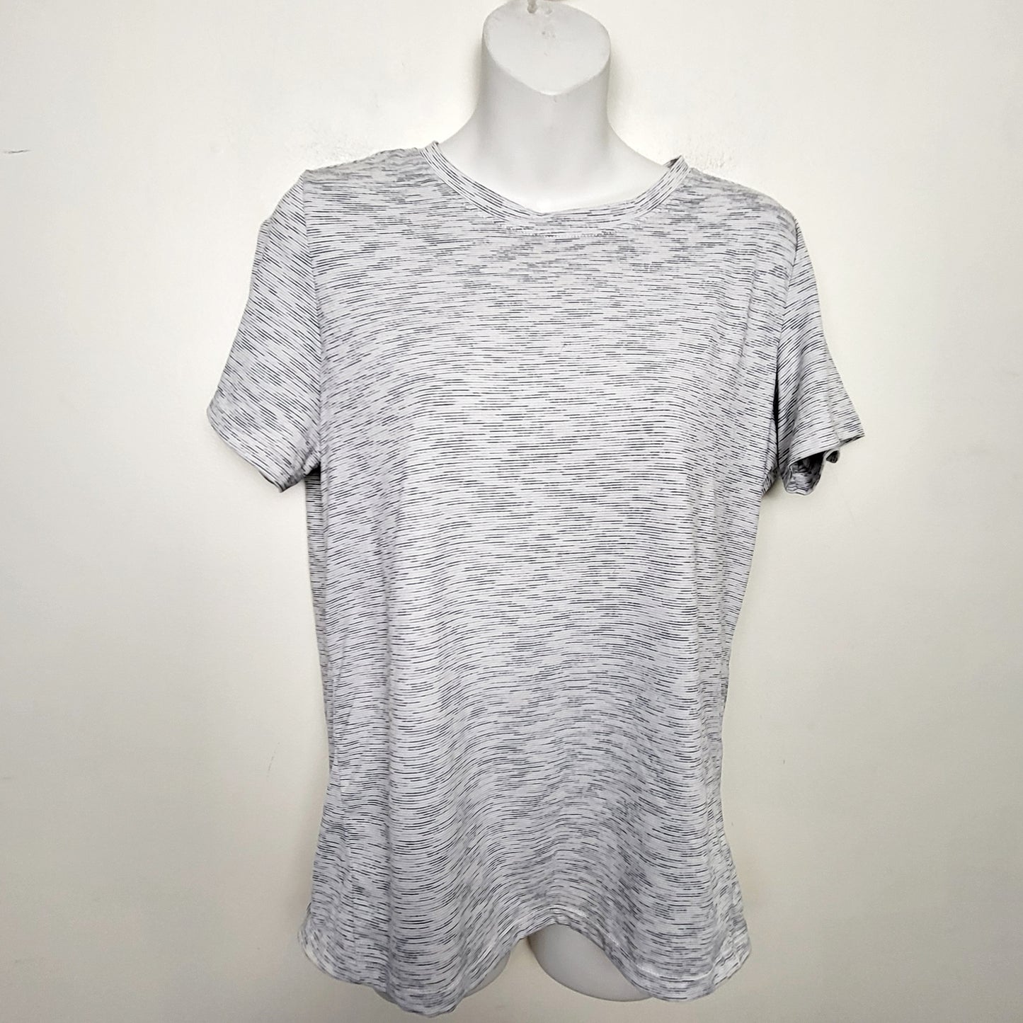 JFLM1 - Mondetta t-shirt. Size small