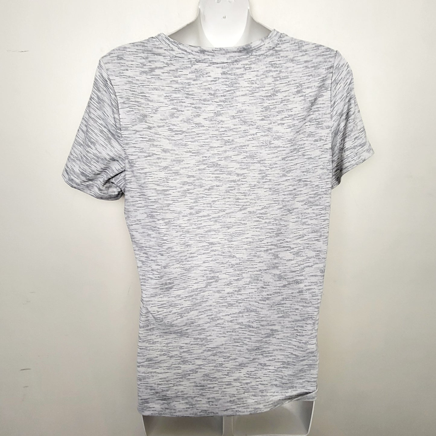 JFLM1 - Mondetta t-shirt. Size small