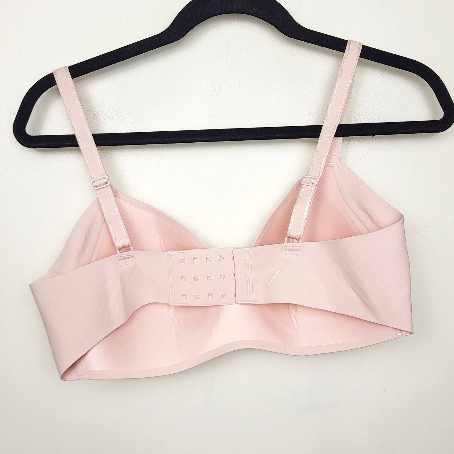 KLJ1 - Knix WingWoman Contour Bra in "Rose Water" pink. Size 36C