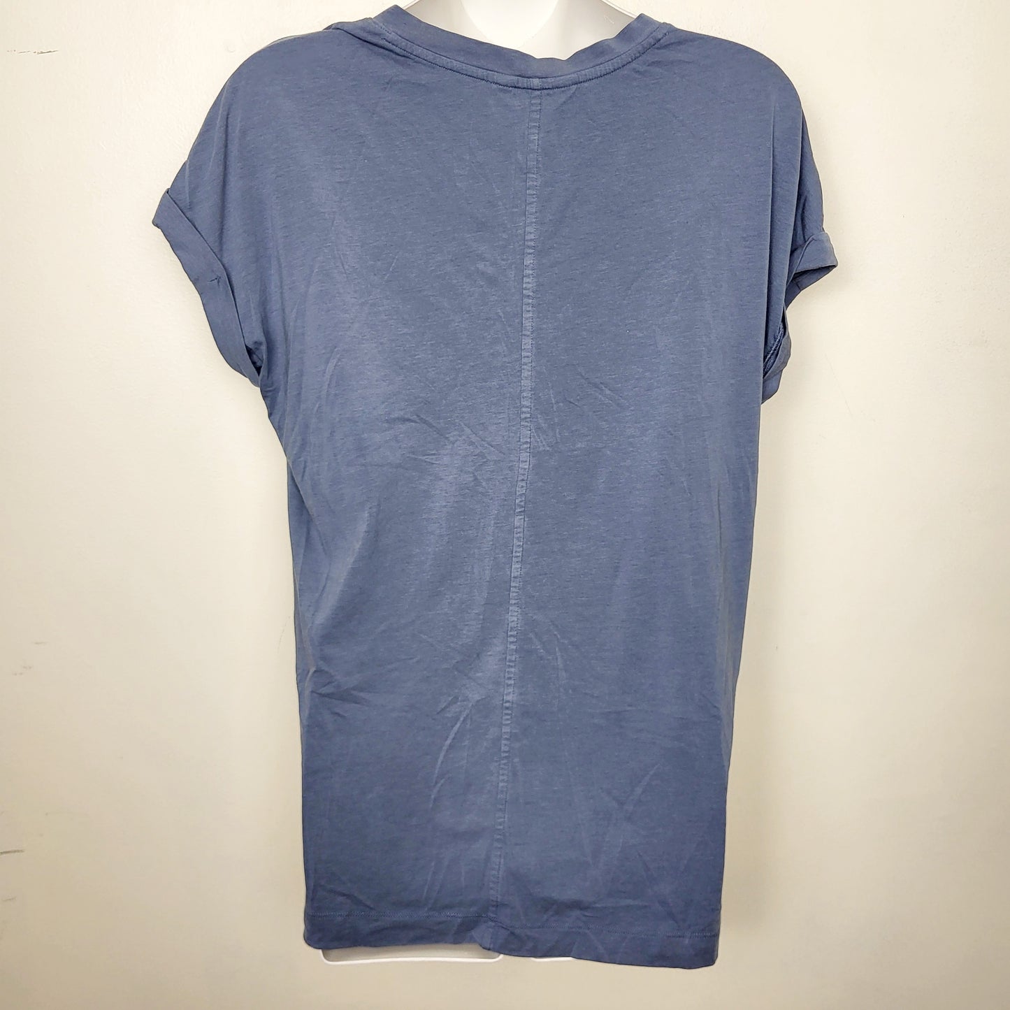 KLJ1 - Banana Republic blue Modal / Cotton blend v-neck t-shirt. Size medium