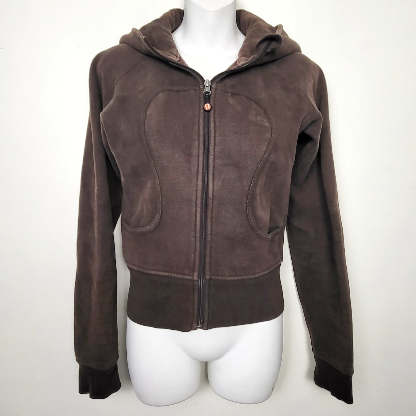 KBRD - Lululemon brown cropped scuba hoodie. Sizes like an XS