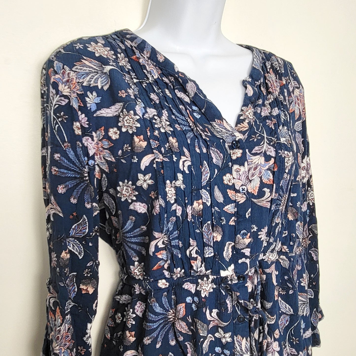 CCWD - Hilary Radley blue floral prit rayon top. Size XL