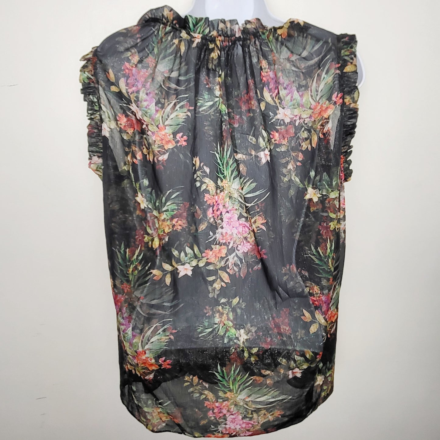 MFTZ1 - Elle Vere black floral print semi see though sleeveless blouse. Size large