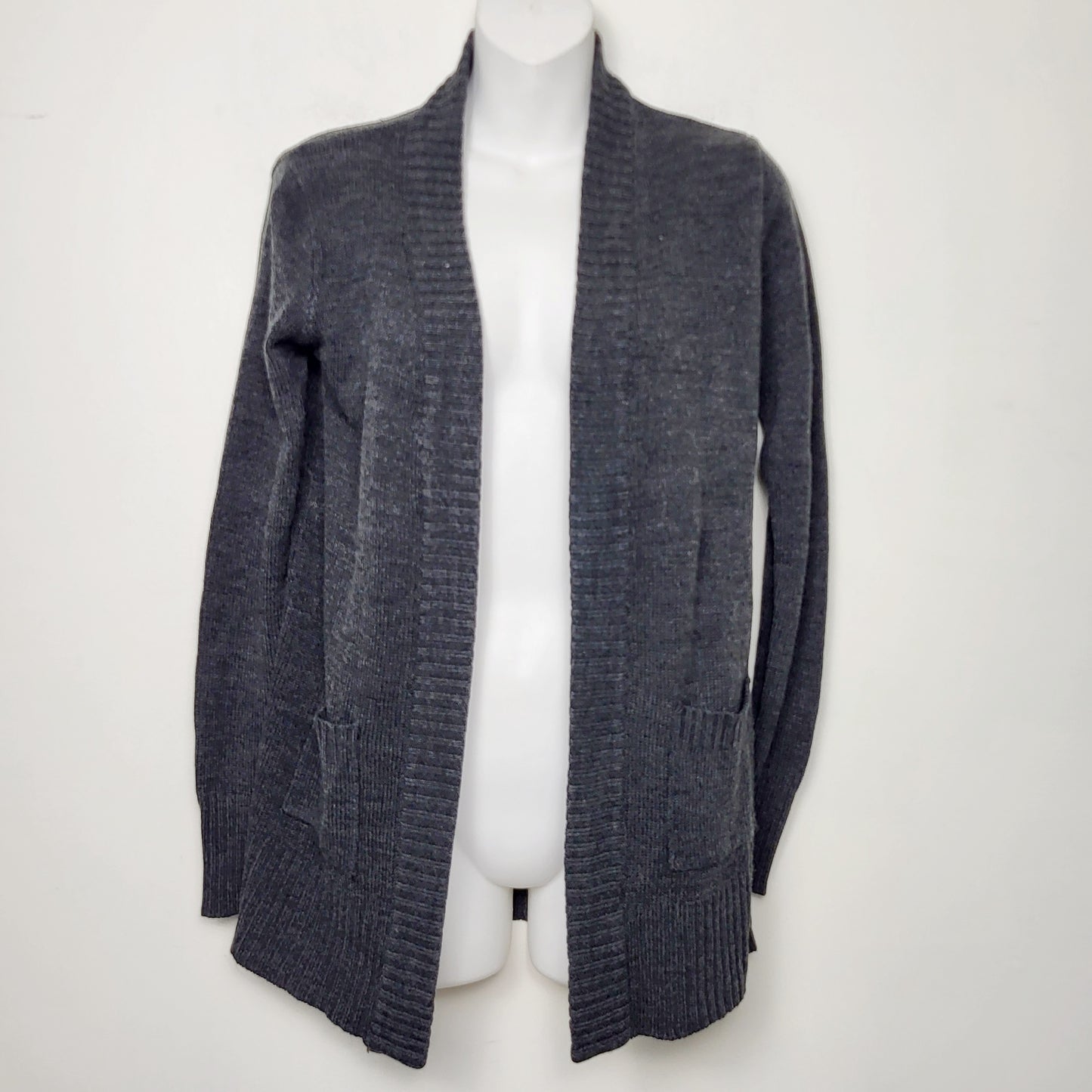 MFTZ2 - Bluenotes grey open cardigan sweater. Size medium