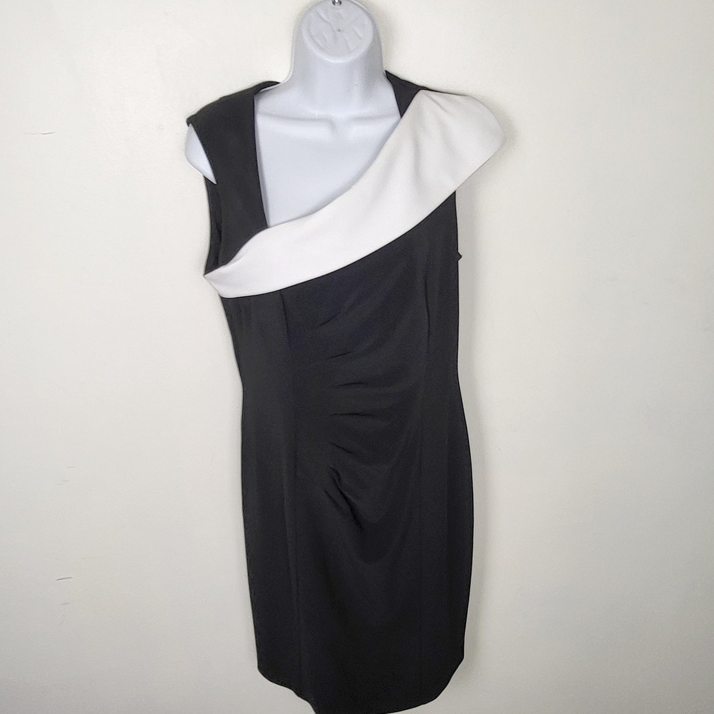 JUDR1 - Vintage Jospeh Ribkoff black and white cocktail dress. Size 8