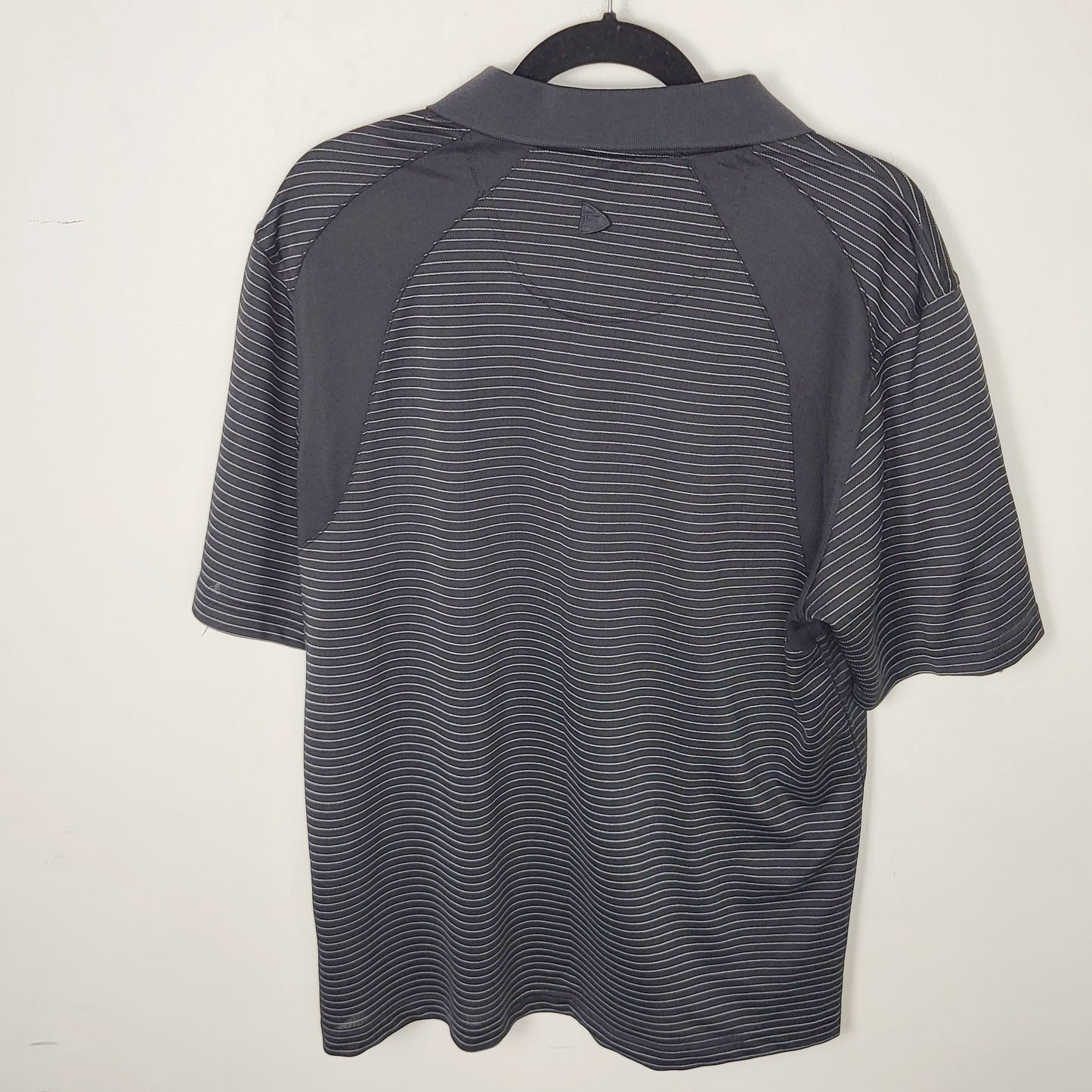 JUDR1 - Firethorn black striped golf shirt. Men's size large