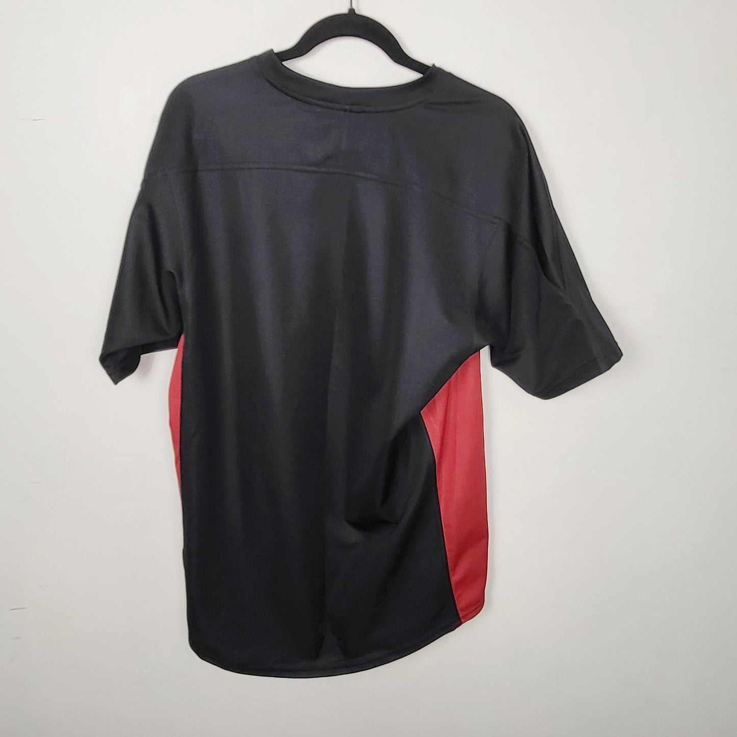 JUDR1 - Nike black and red jersey shirt. Men's size large