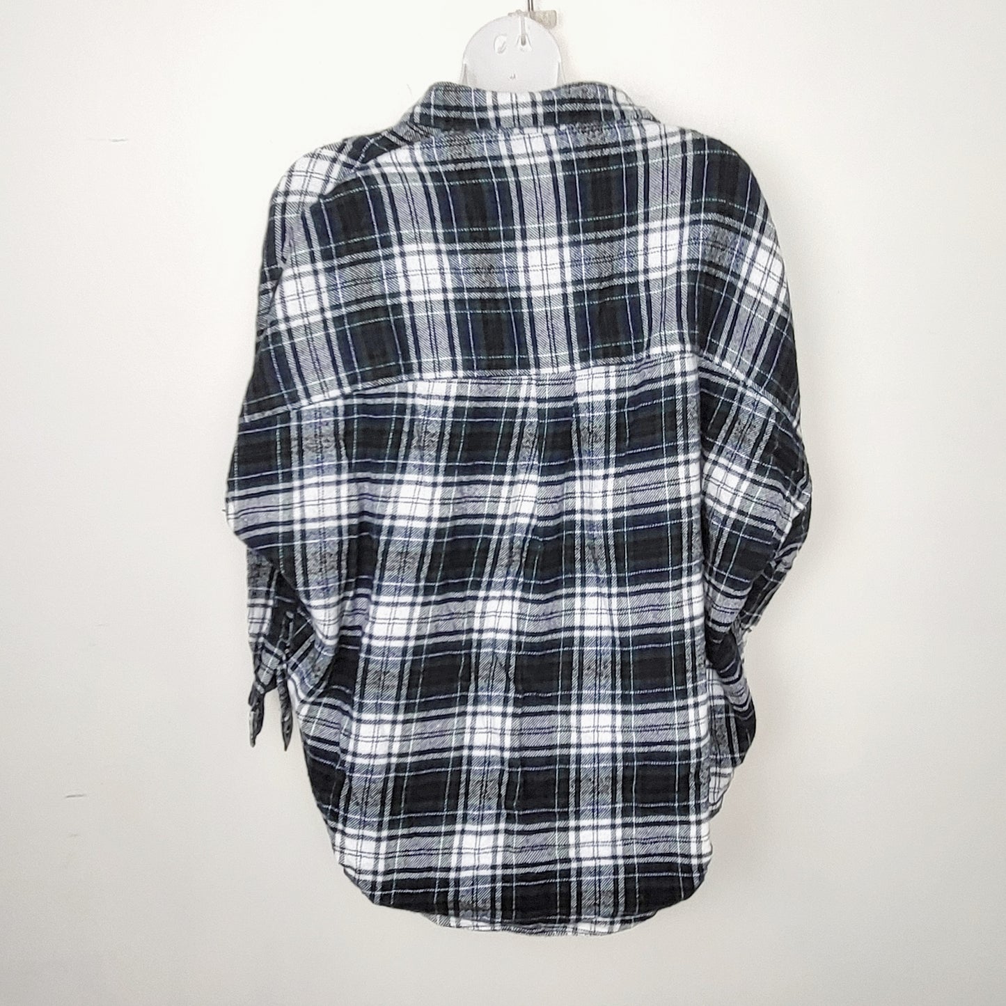 MFTZ2 - French Connection green plaid loose fit pullover flannel shirt. Size small