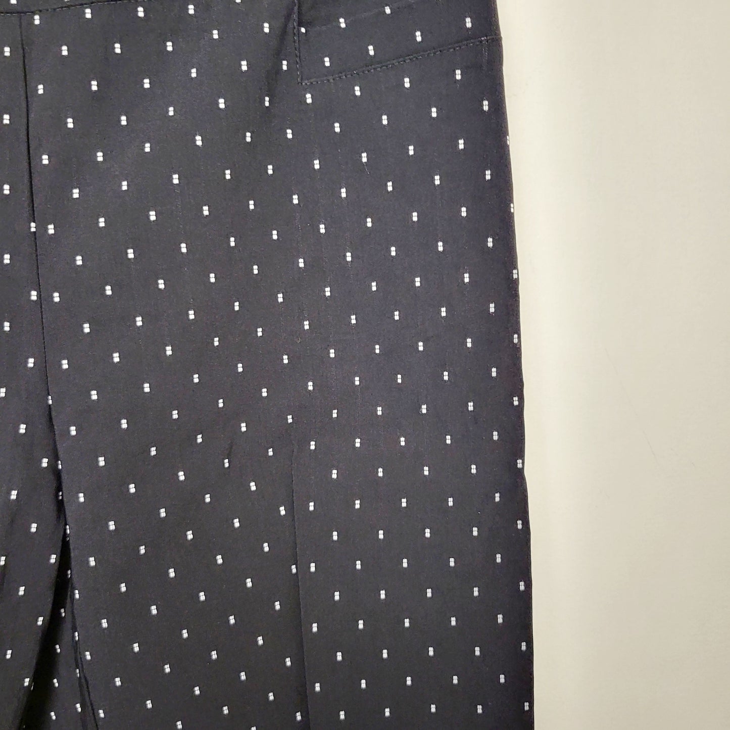 MFTZ2 - NEW - Zac and Rachel black and white patterned cropped elastic waist trousers. Size 10