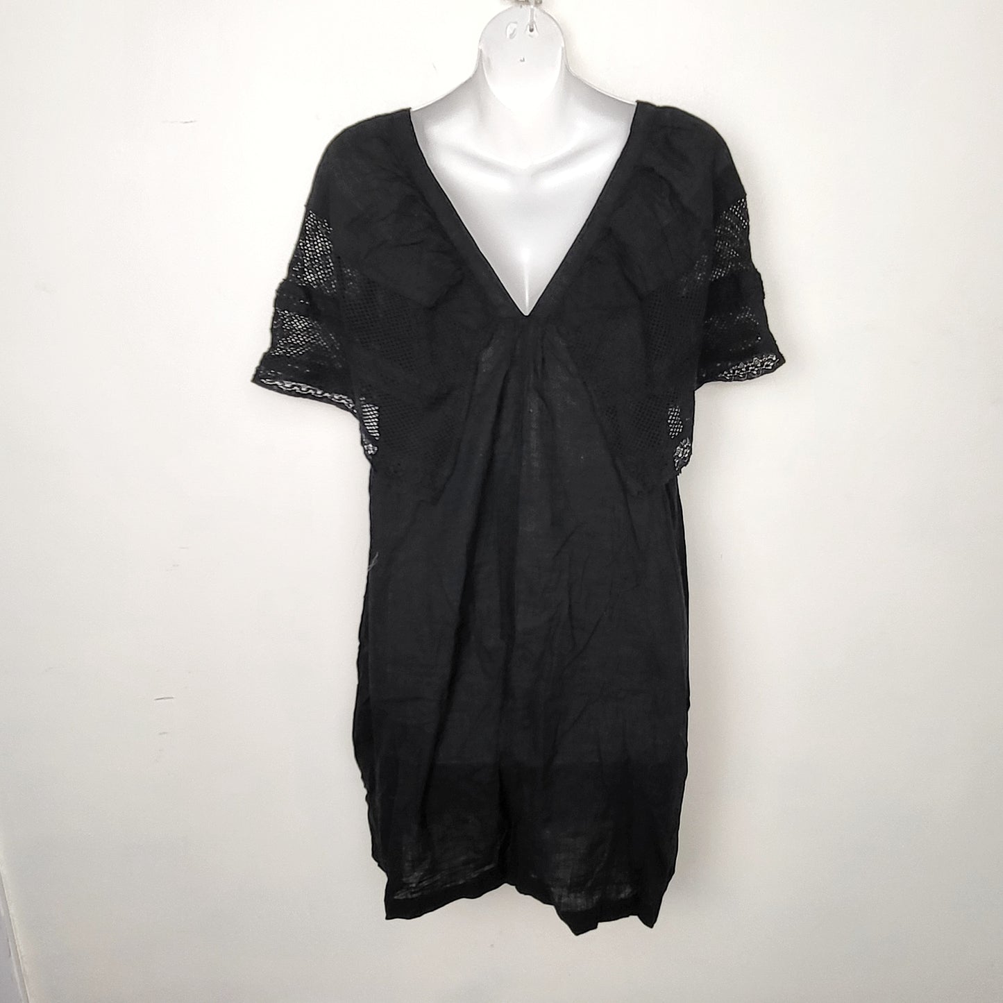 MFTZ2 - NEW - Old Navy black Lace Sleeve Shift Dress. Size medium