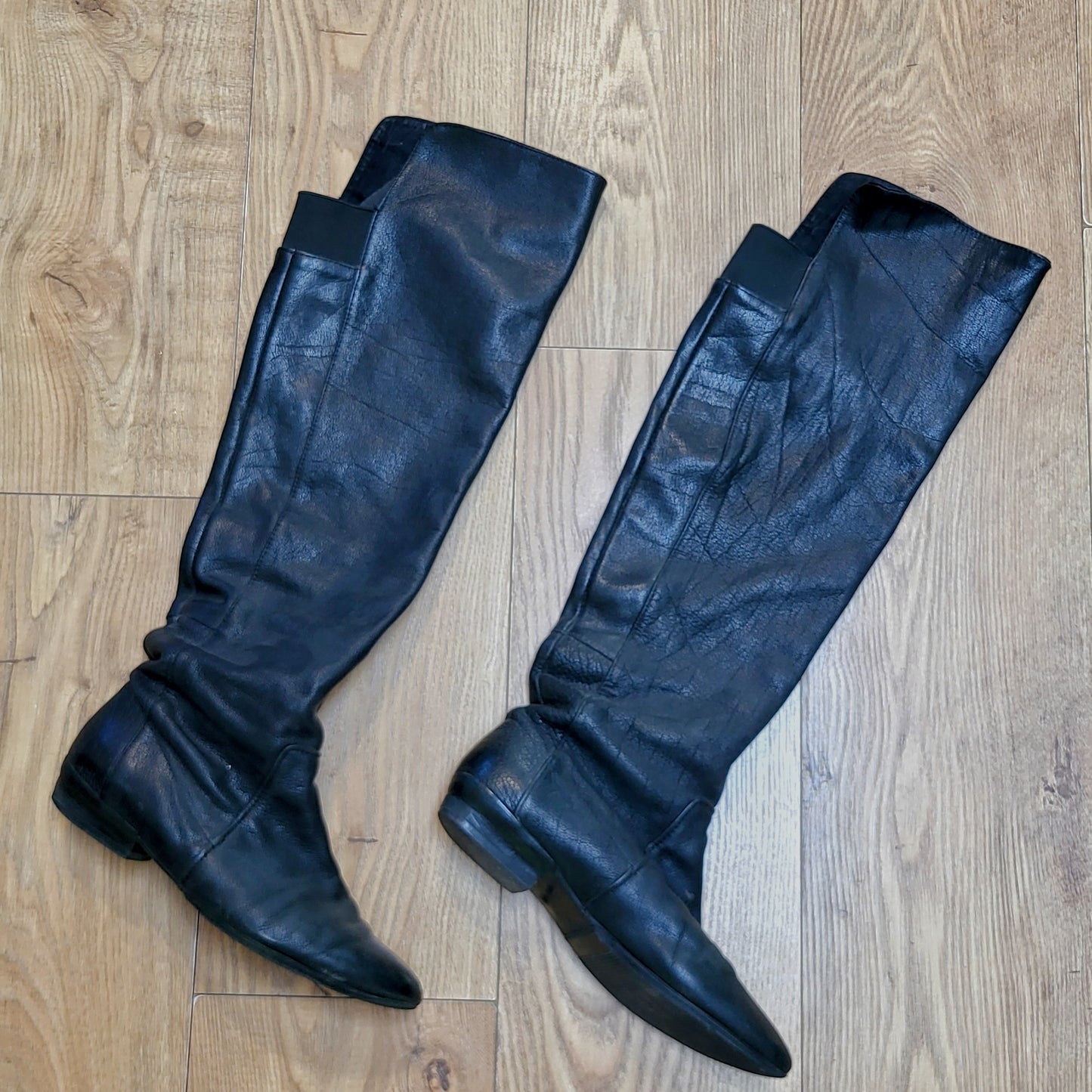 AMRO1 - Black leather knee high boots. Size 8.5M