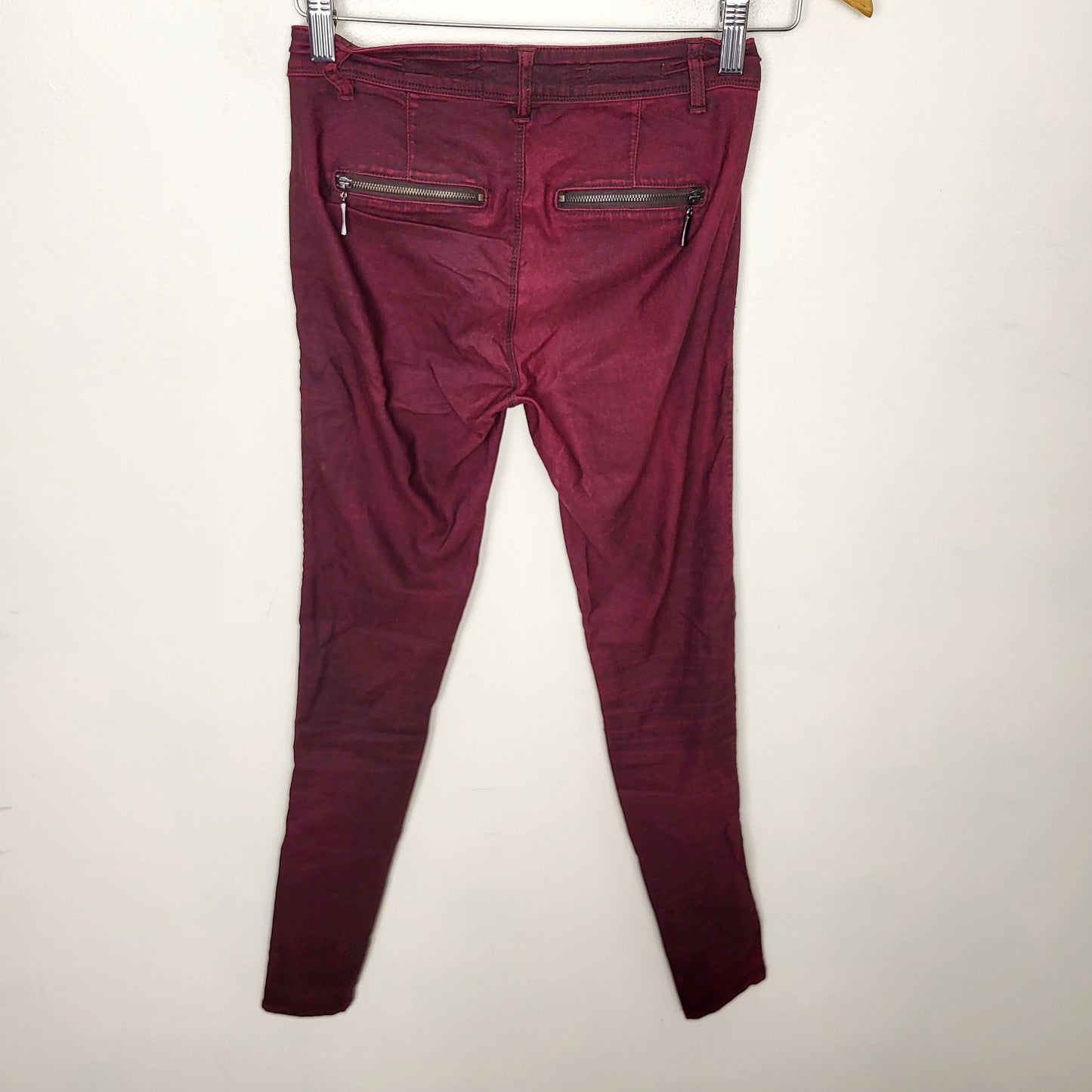 CSEB1 - Parisian Collection black and red acid was style "tregging". Size 3