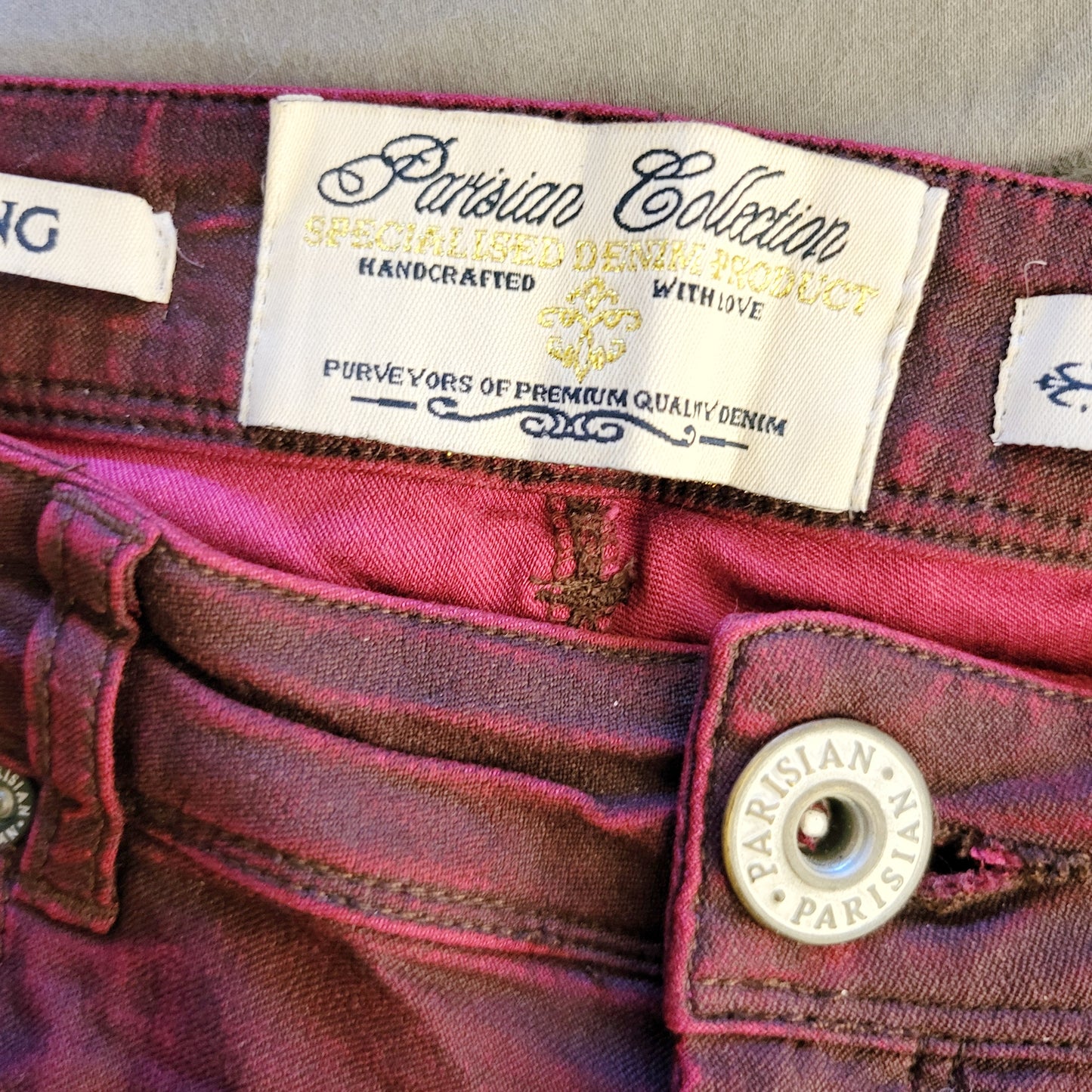 CSEB1 - Parisian Collection black and red acid was style "tregging". Size 3