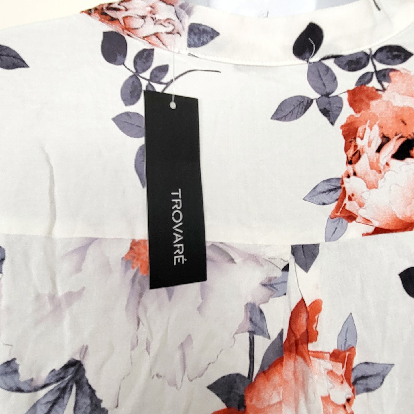 CSEB - NEW - Trovare white floral print button down rayon top. Size small (would fit medium as well)
