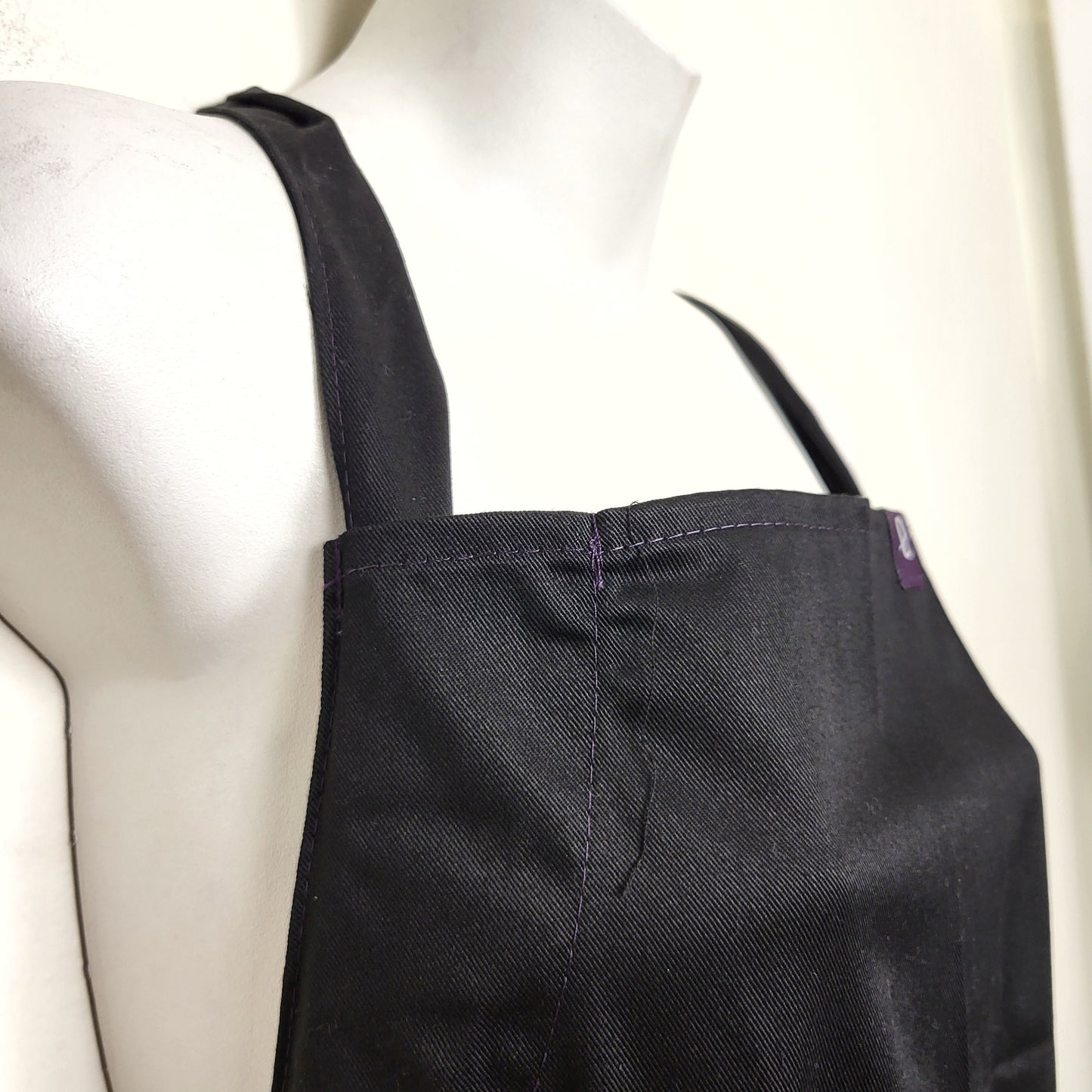BBIN2 - NEW - Epicure black and purple chef's apron