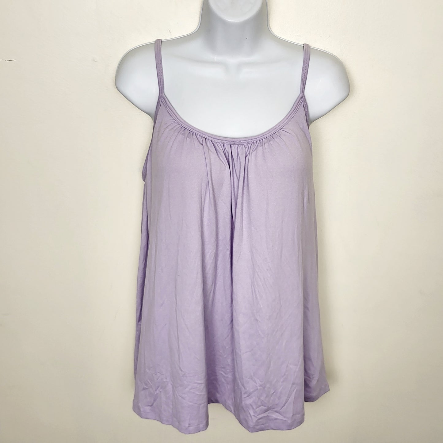 BBIN2 - 32 Degrees lavender "cool" sleeveless top with built in padded bra. Size large