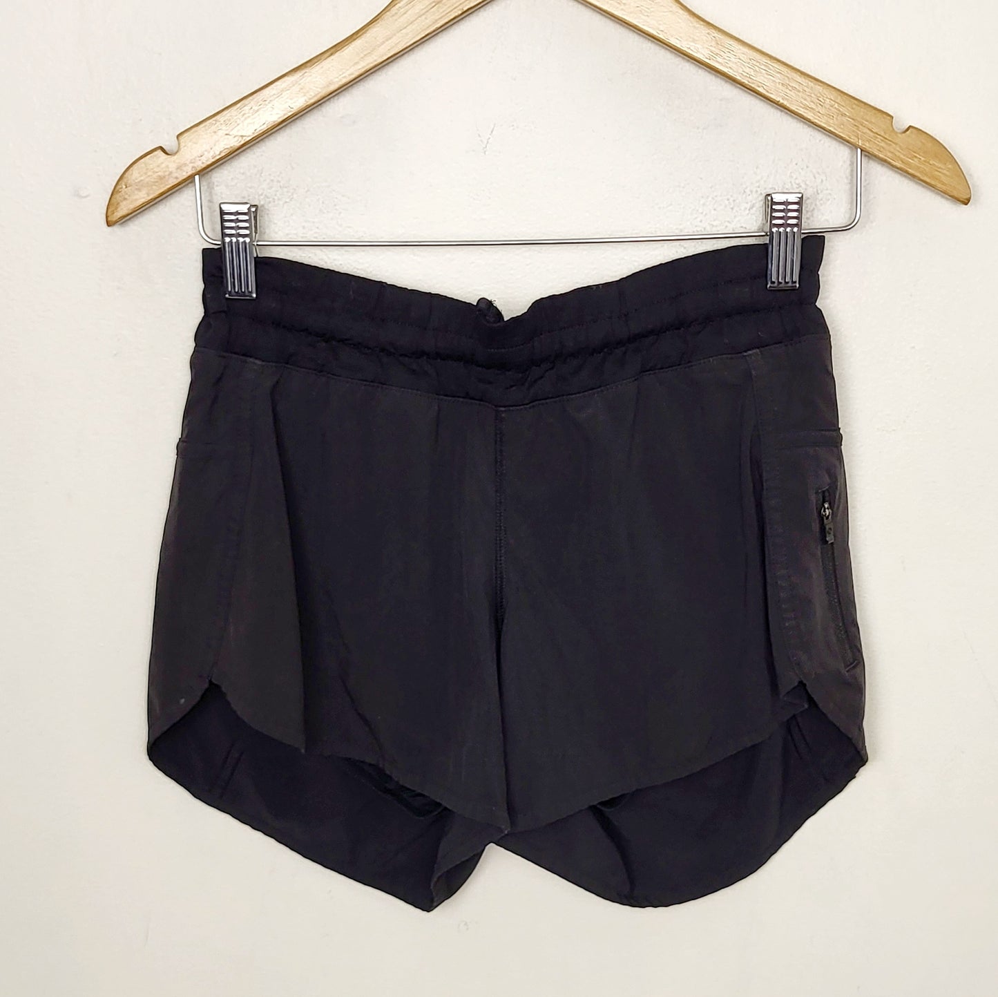 BBIN2 - Lululemon black running shorts. Size 6
