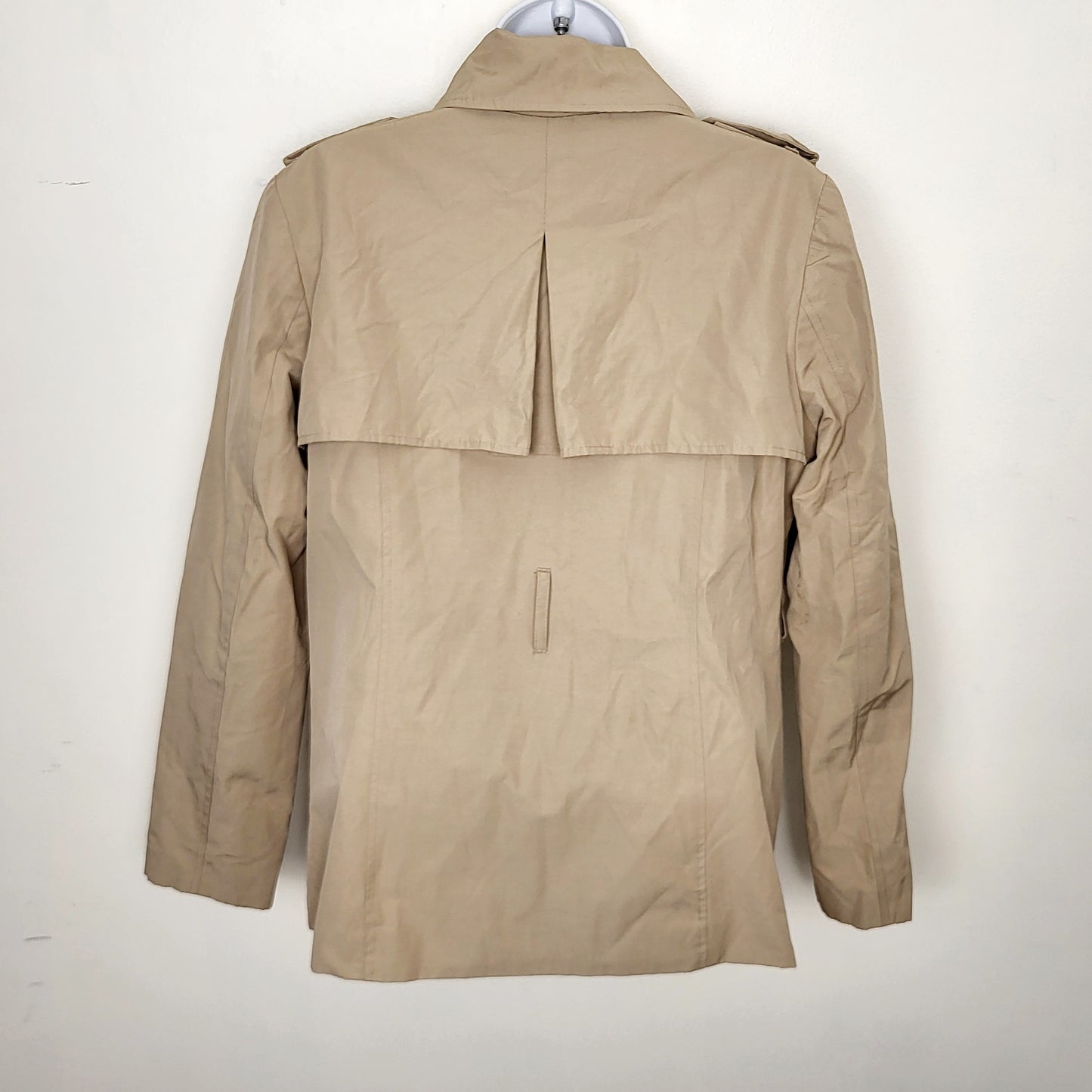 CSEB2 - Forever 21 trench coat. Size medium - missing belt
