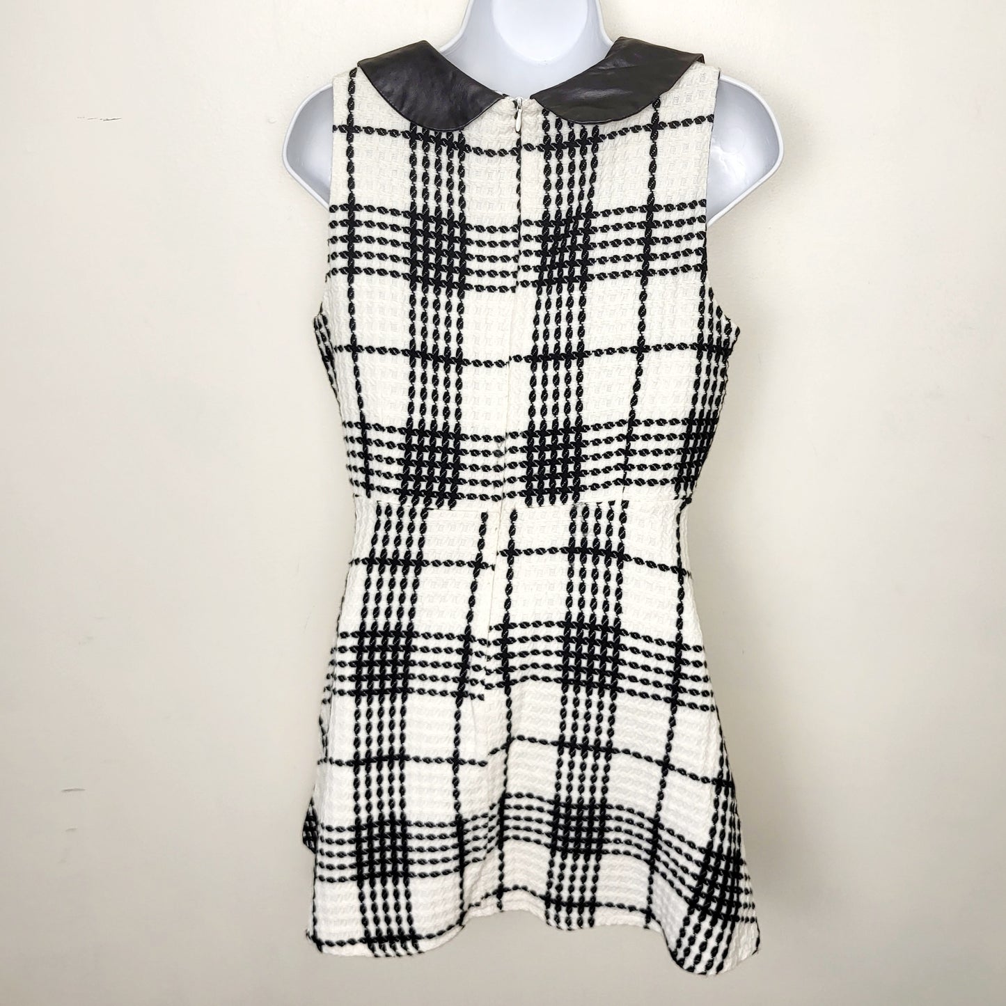 CSEB2 - Fifty Percent knit plaid contrast collar fit n flare dress. Size medium