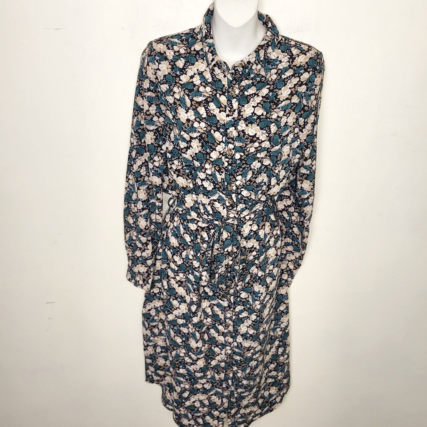 CSEB2 - Vero Moda floral print dress. Size small